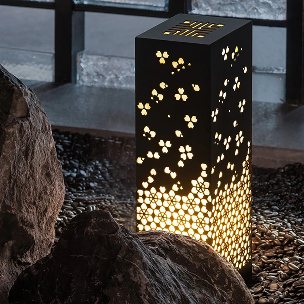 Tracy Asian Decorative Snowflake Design Steel Outdoor Light - Image 4