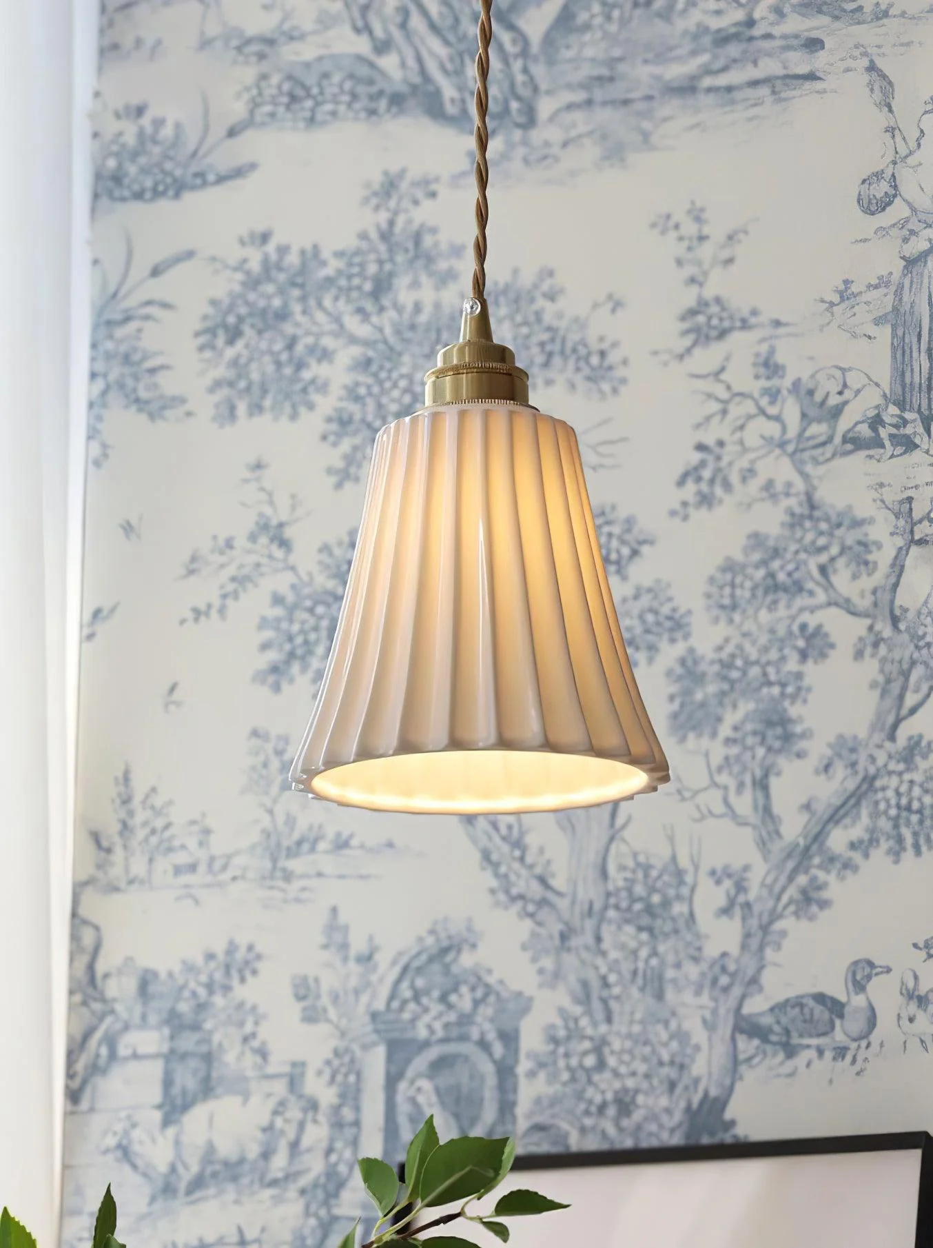 Ulcaris Premium Nordic Art Trumpet Ceramic Pendant Light - Image 38