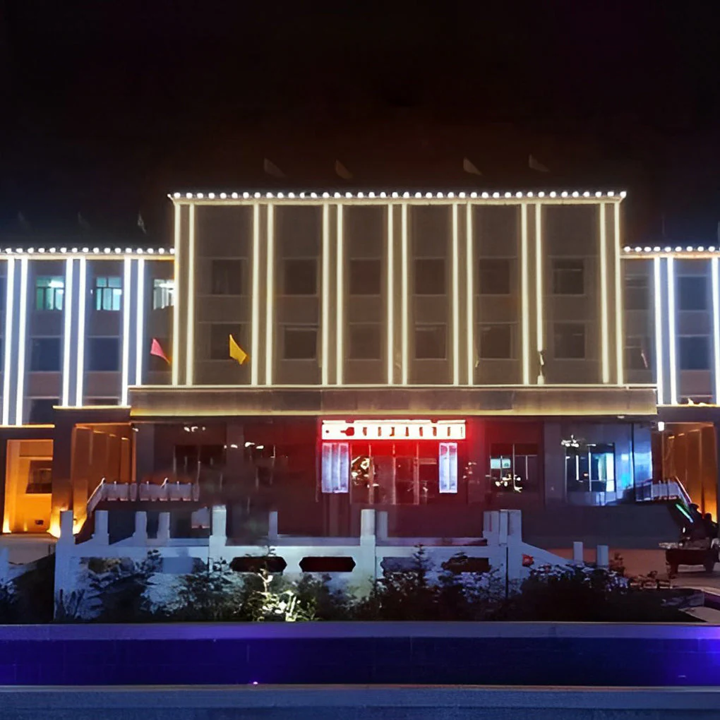 Unitey Linear LED Landscape Outdoor Wall Washer Light - Image 4