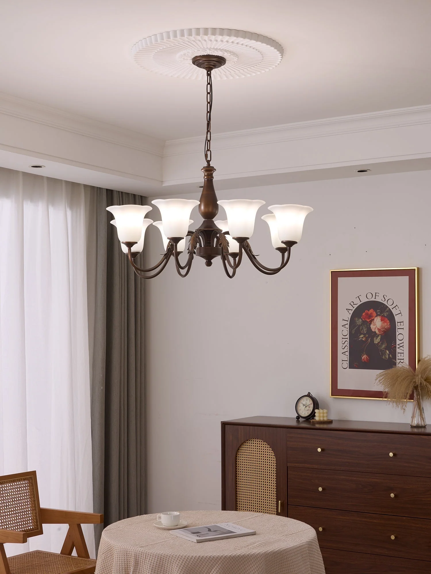 Uveleth Traditional Elegance Glass Chandelier - Image 10