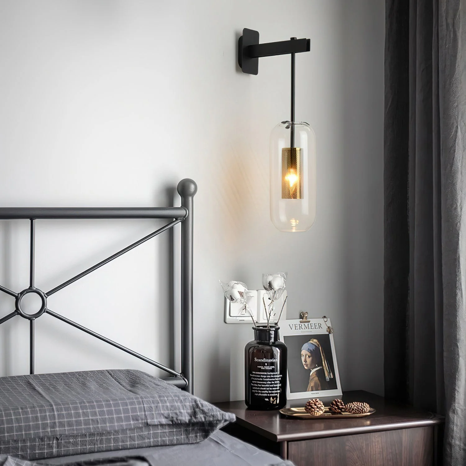 Vadim Modern Glass Wall Light - Image 5