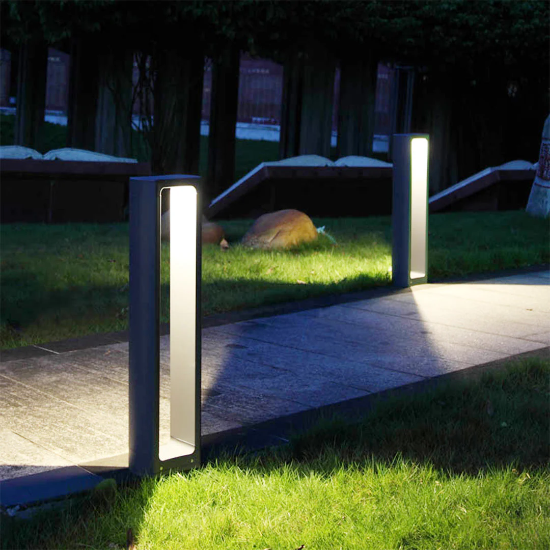 Vaessa Square LED Minimalist Outdoor Bollard Light