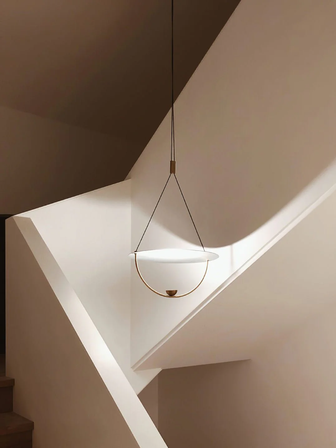 Vecaros Modern Minimalist Disc Pendant Lamp - Image 8