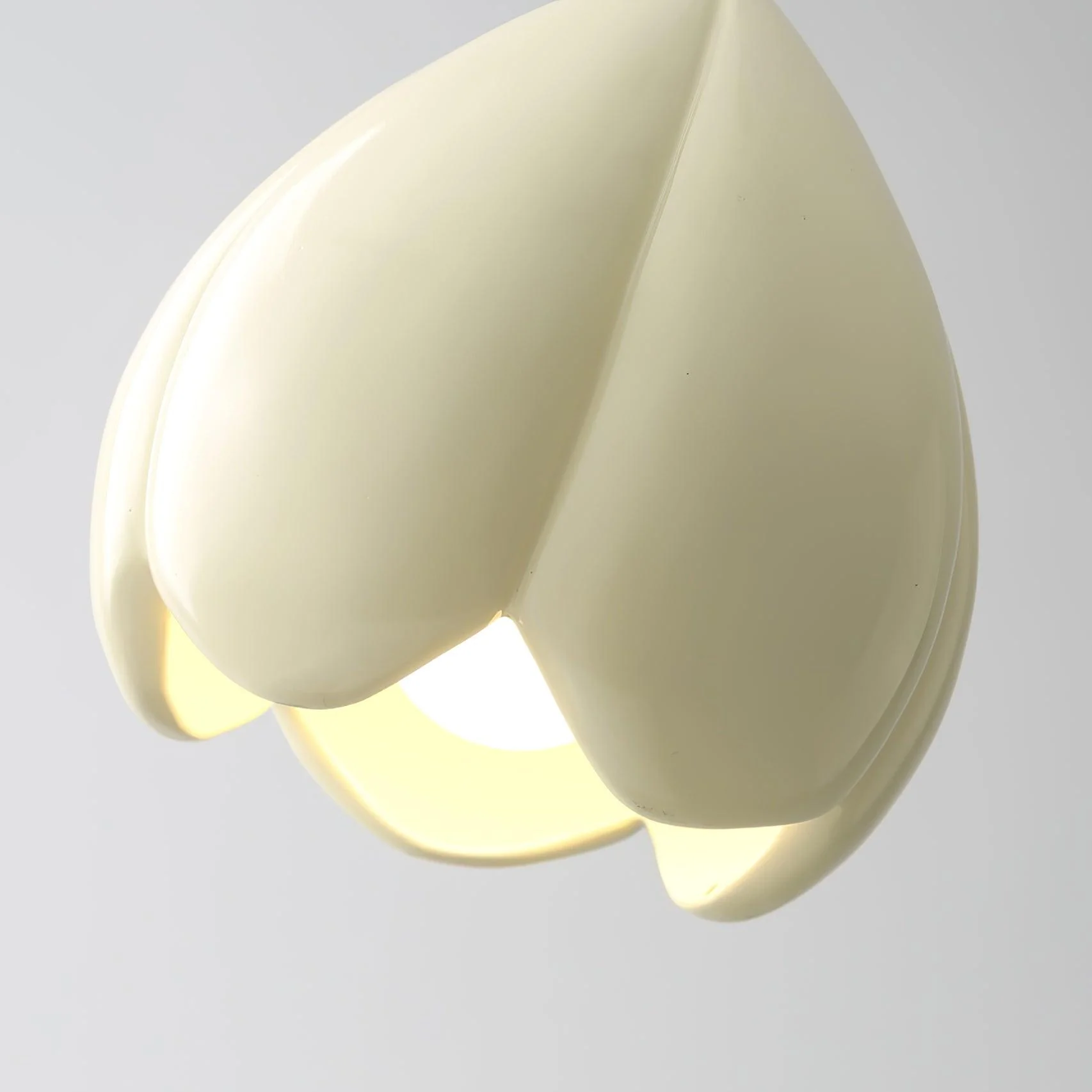 Velara Resin Artistic Pendant Lamp - Image 14