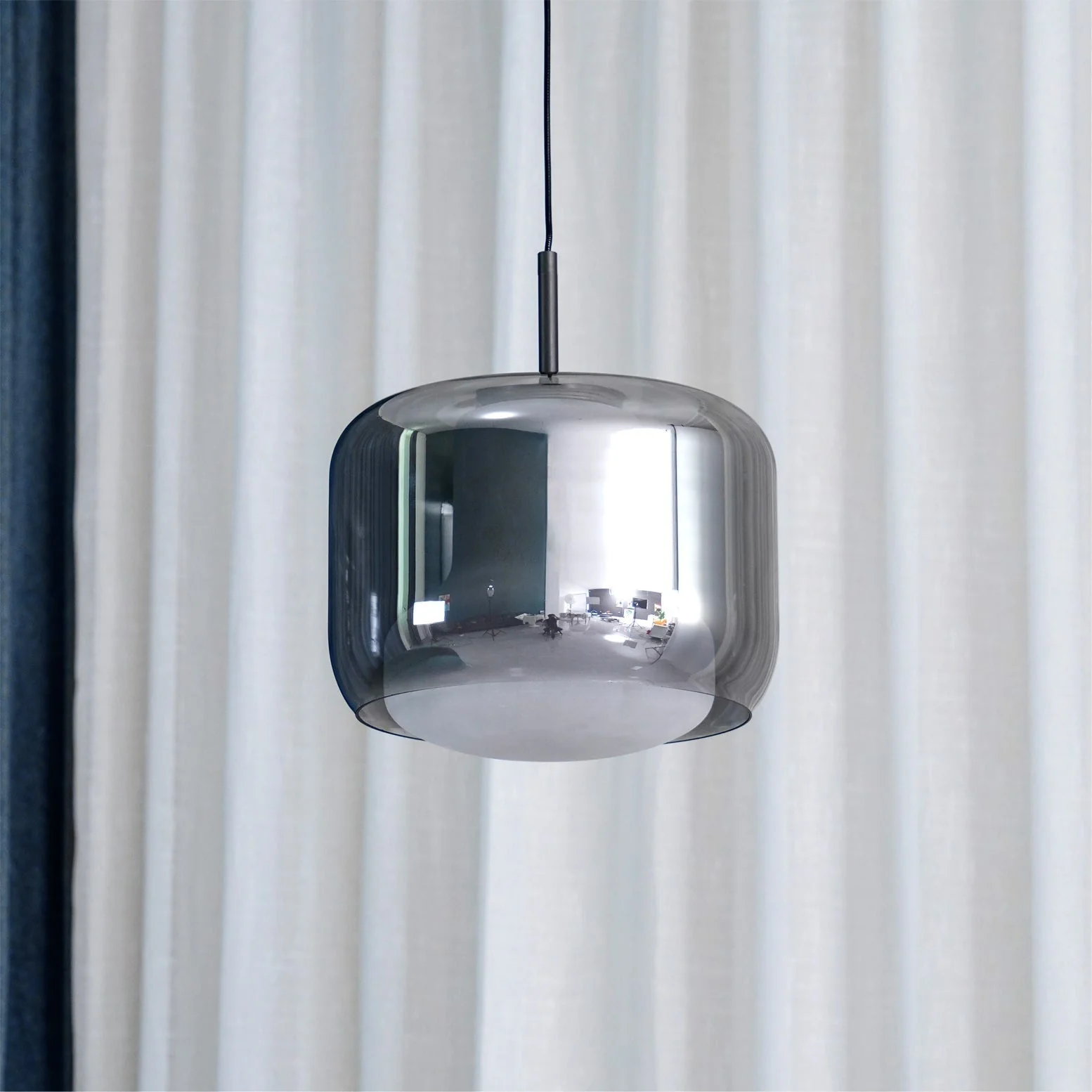 Vella Modern Glass Pendant Lamp - Image 16