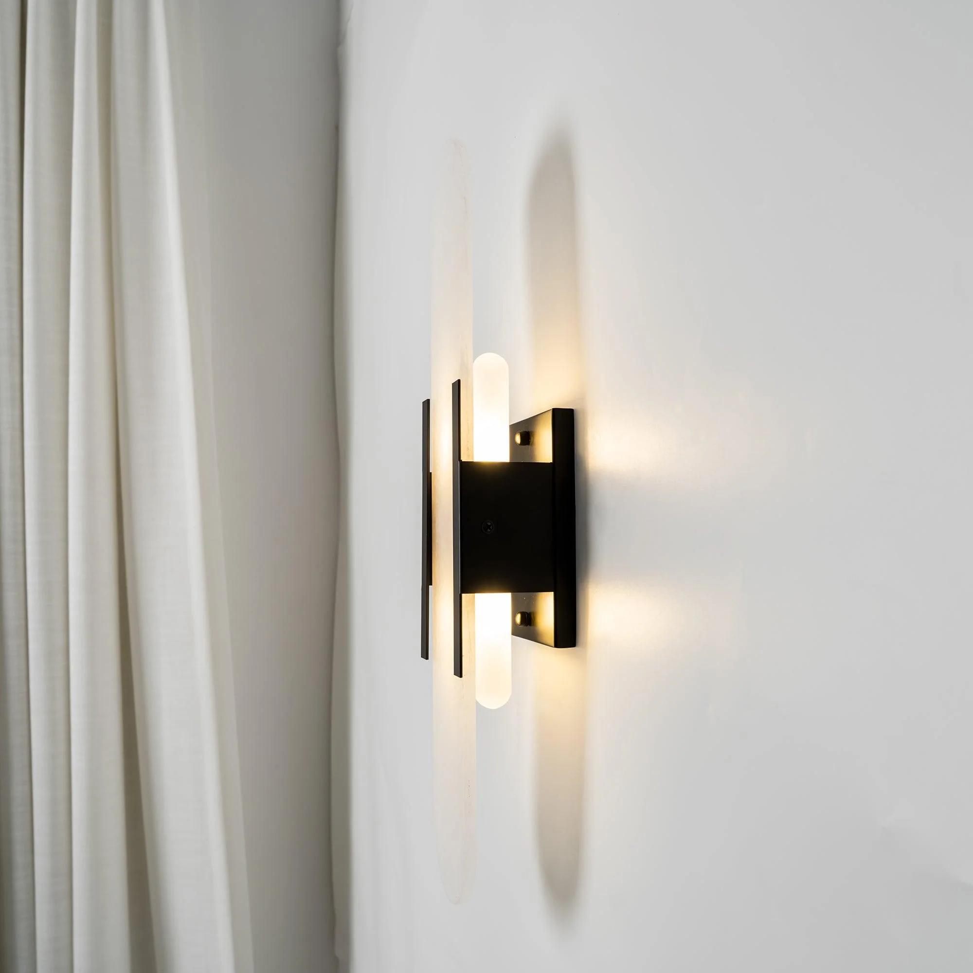 Veo Luxury Alabaster Wall Lamp - Image 35