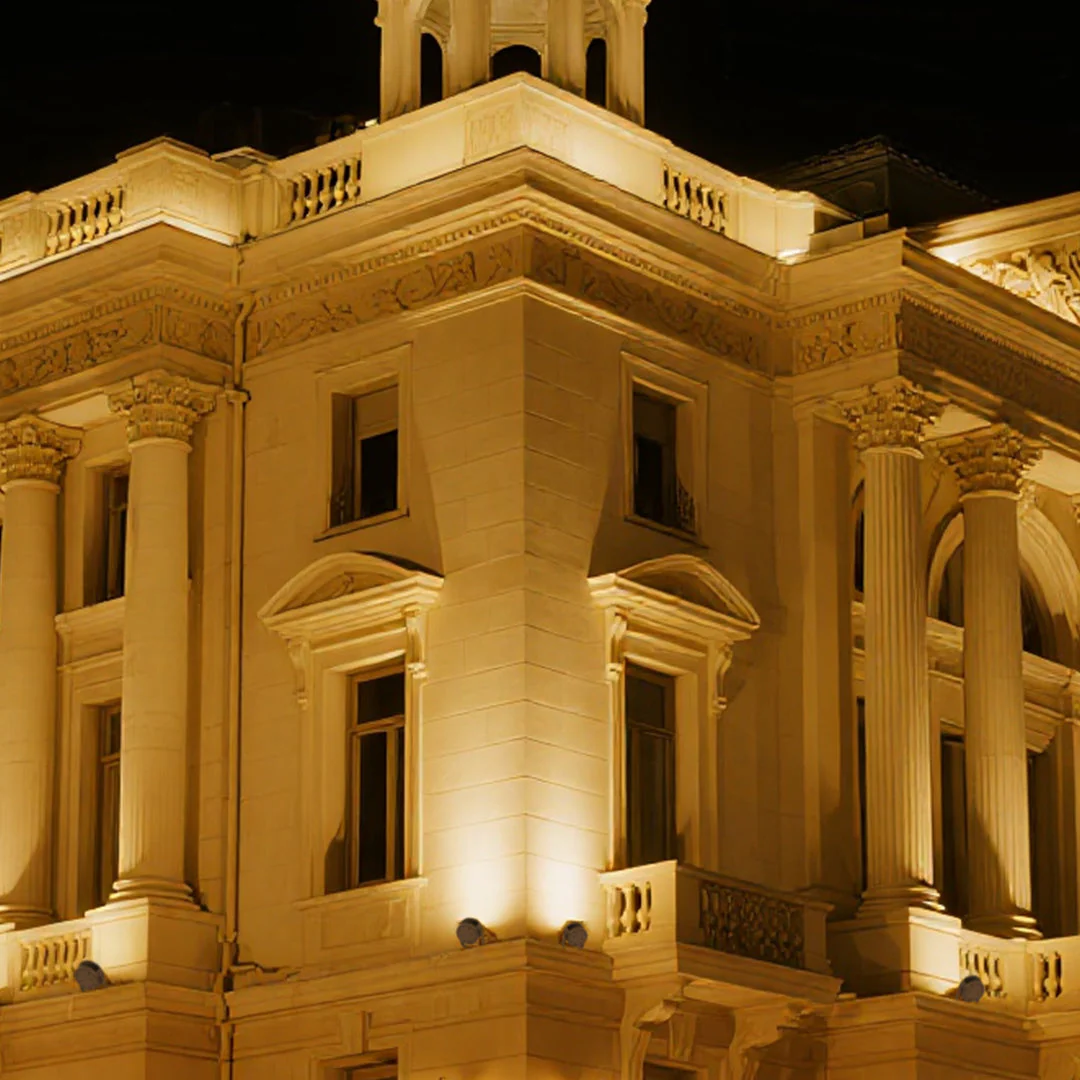 Vernon LED Circular Outdoor Spotlight - Image 3