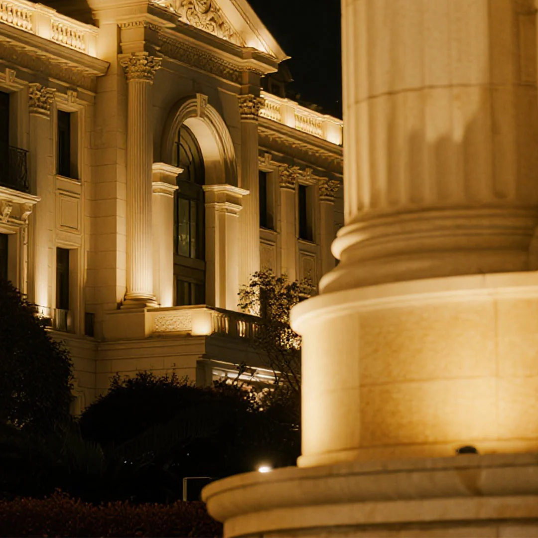 Vernon LED Circular Outdoor Spotlight - Image 4