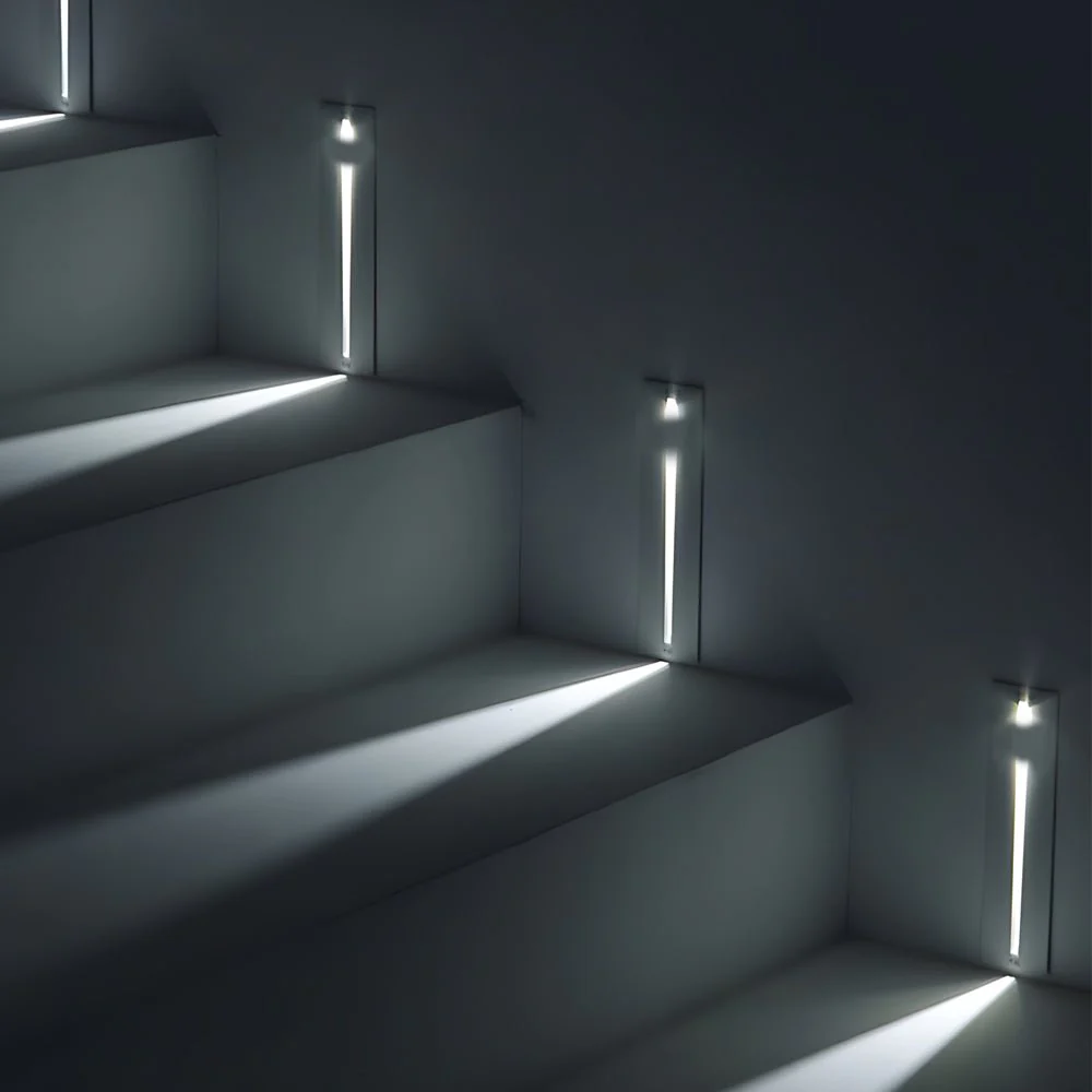 Emmanu Vertical Contemporary Outdoor Steps Lamp - Image 11