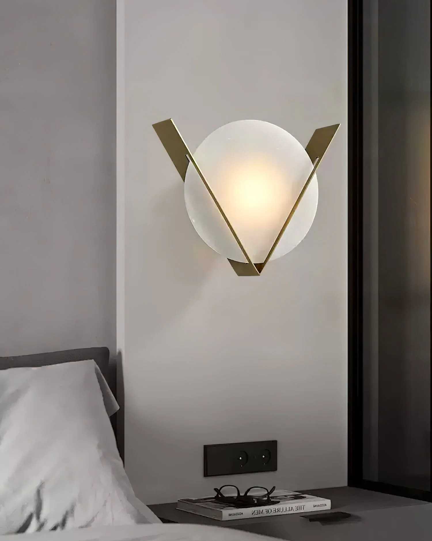 Vesta Modern Alabaster Wall Lamp - Image 5