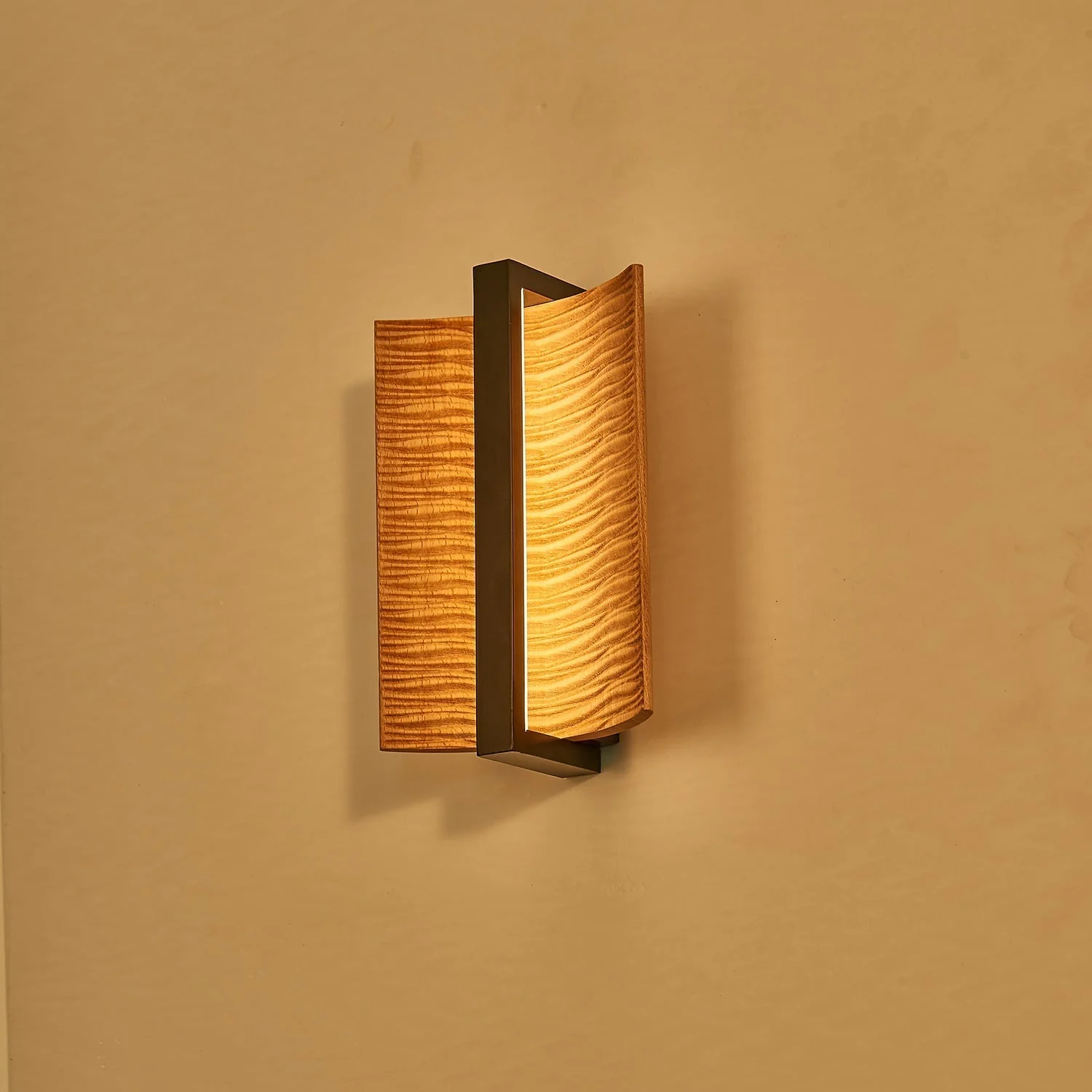 Vevinir Premium Nordic Art Wood Wall Light - Image 17