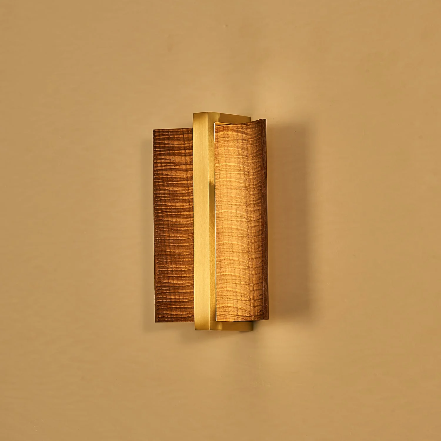 Vevinir Premium Nordic Art Wood Wall Light - Image 2