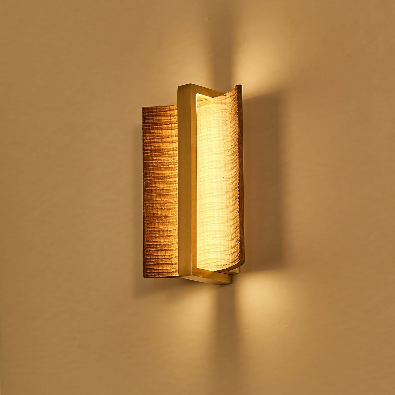 Vevinir Premium Nordic Art Wood Wall Light - Image 3