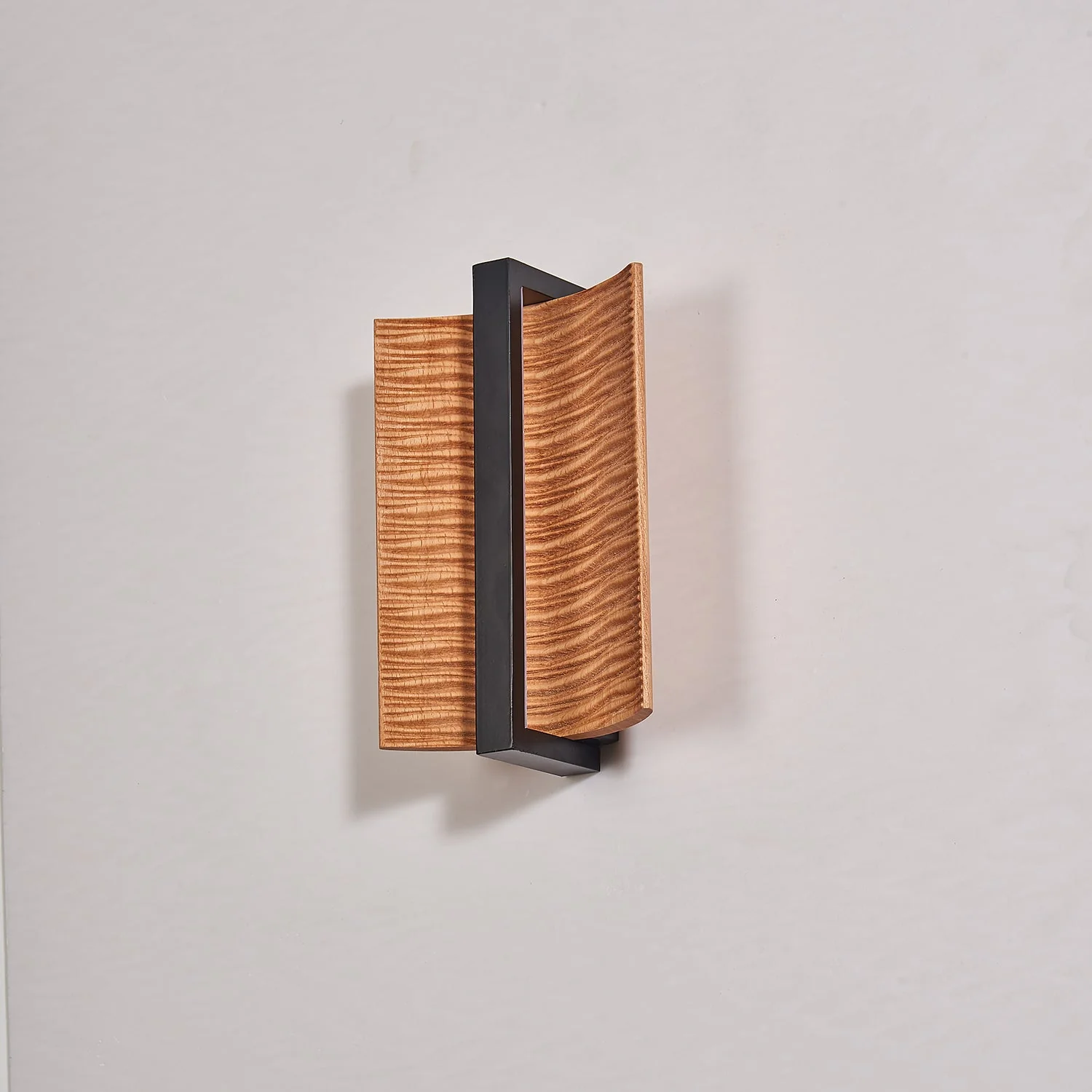 Vevinir Premium Nordic Art Wood Wall Light - Image 6