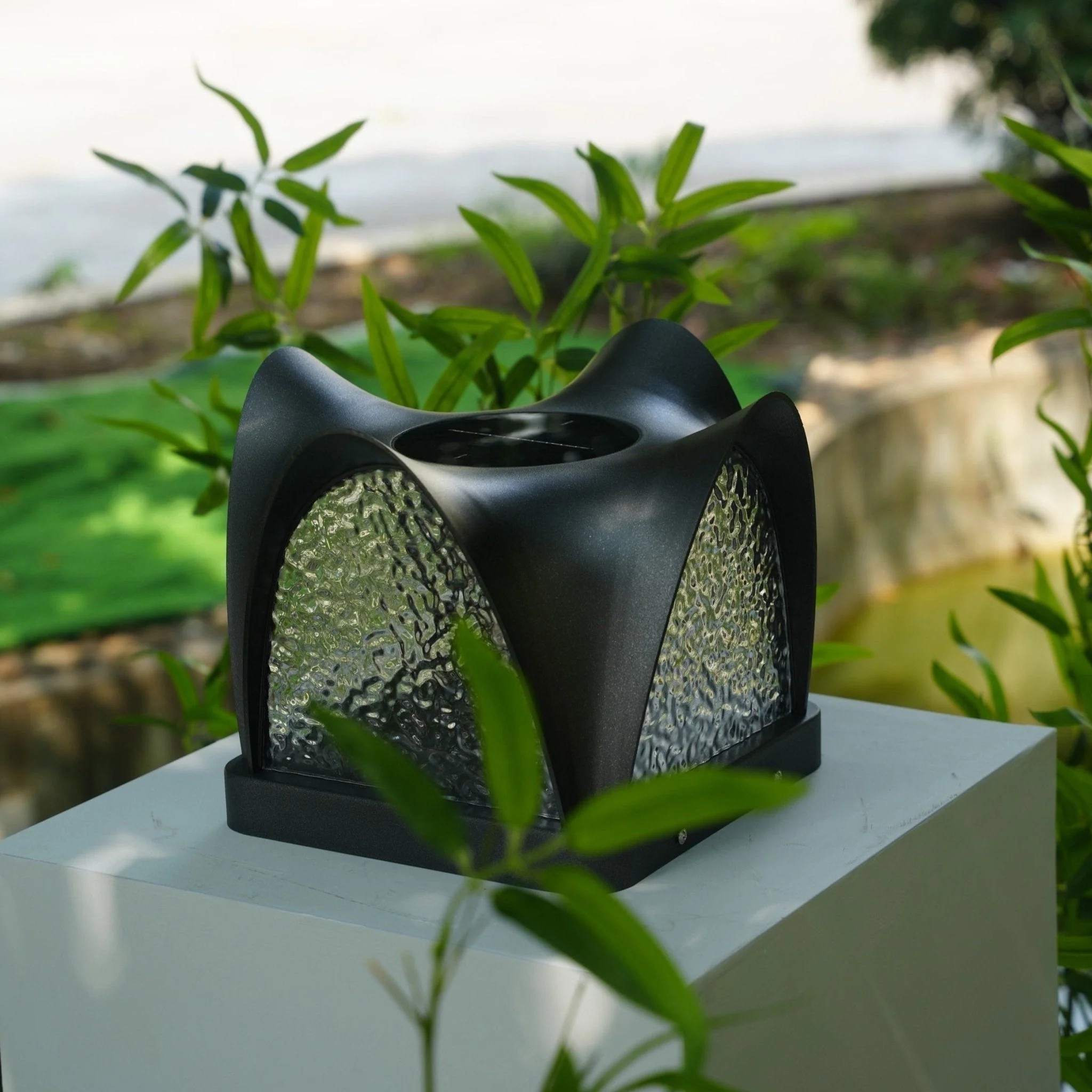 Veyra Modern Solar Outdoor Light - Image 30
