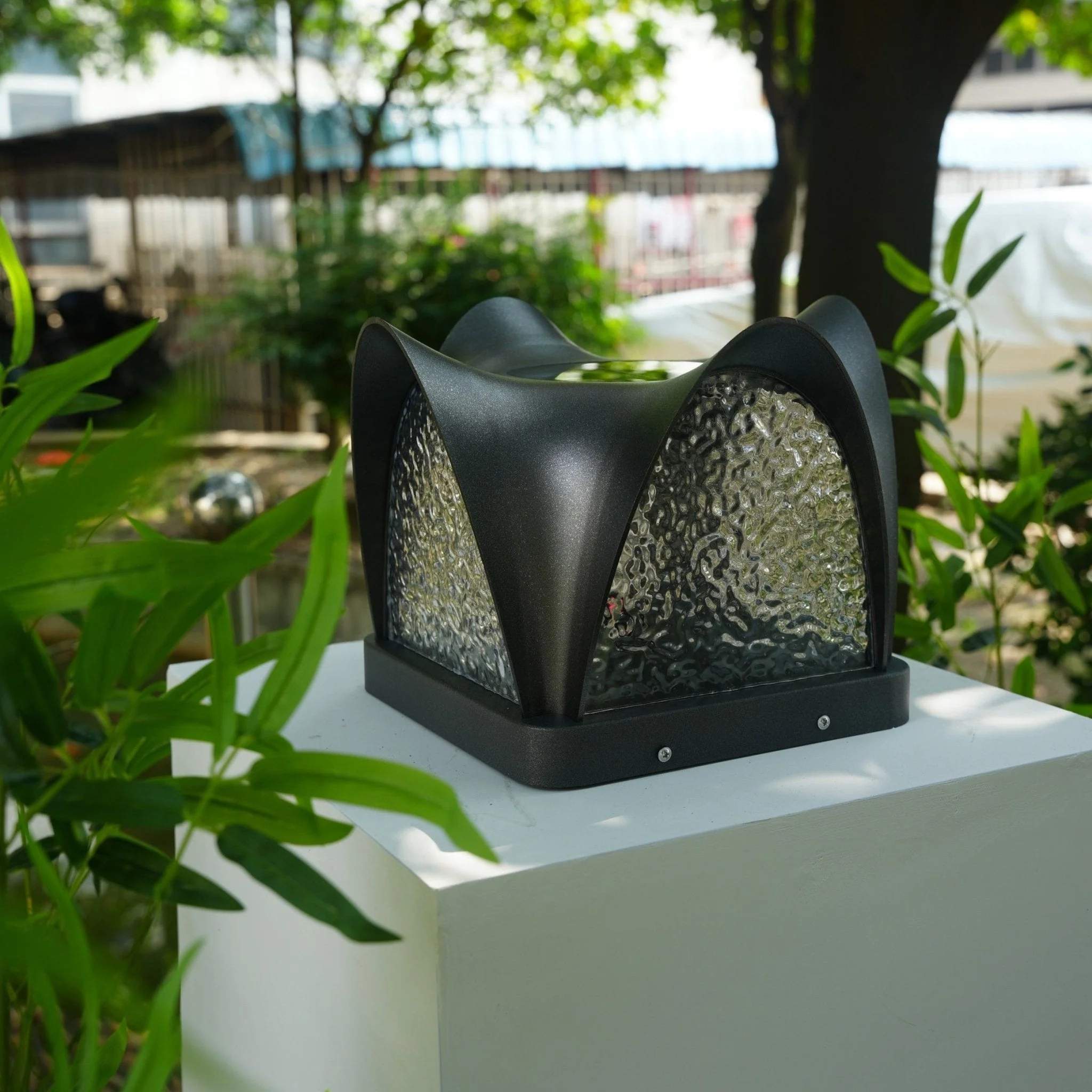 Veyra Modern Solar Outdoor Light - Image 5