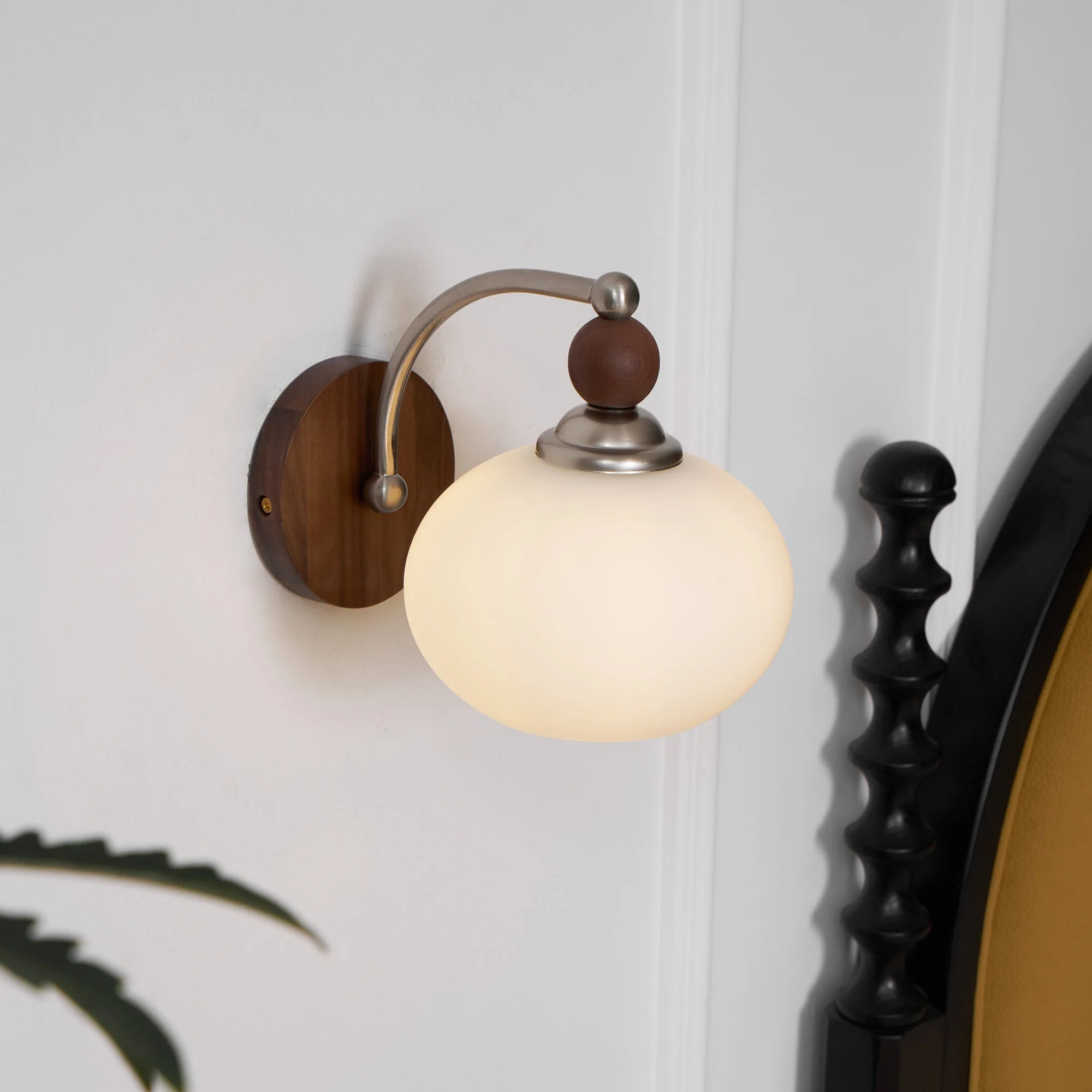 Vicare Premium Nordic Art Glass Wall Lamp - Image 4