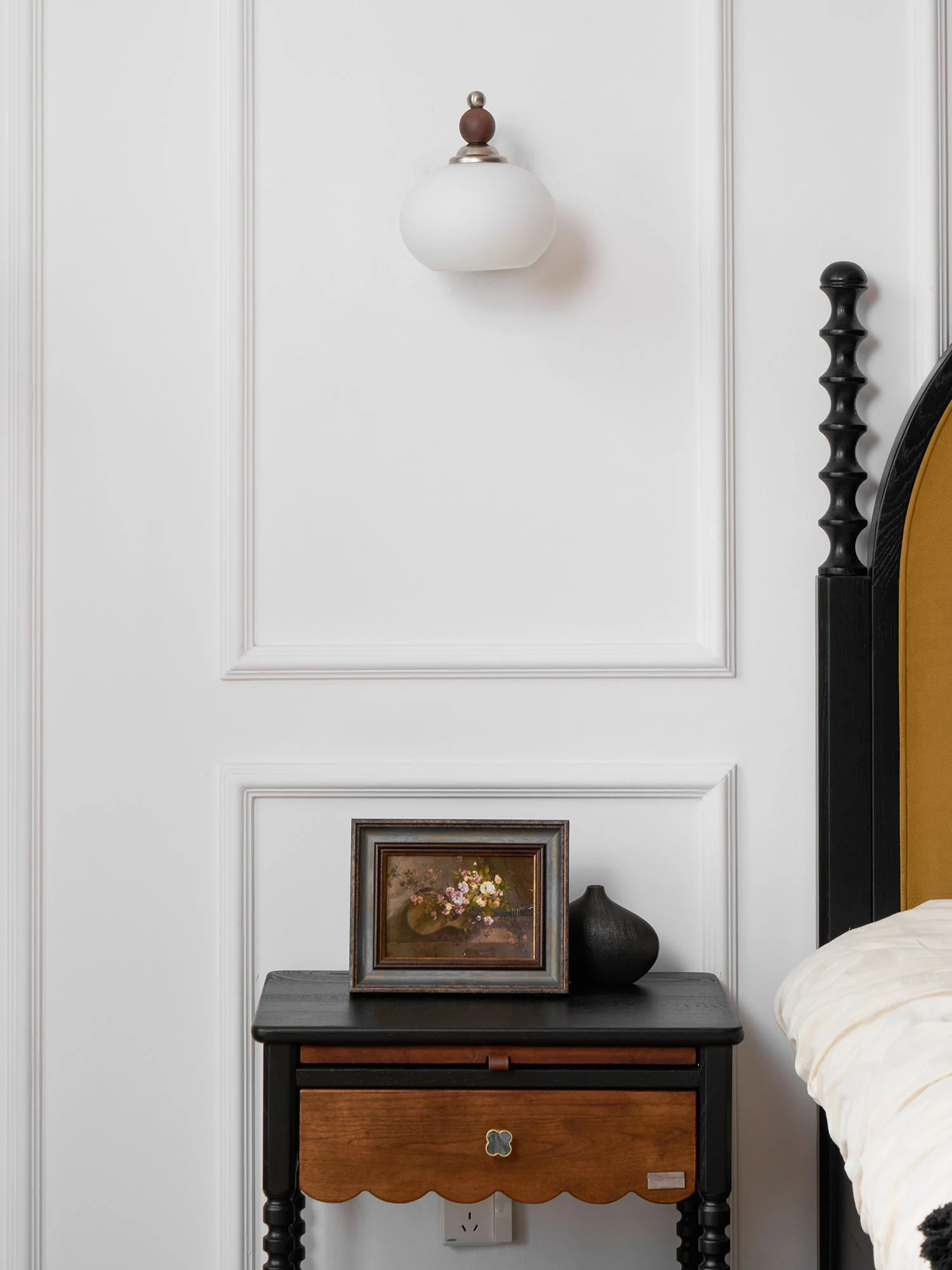Vicare Premium Nordic Art Glass Wall Lamp - Image 8