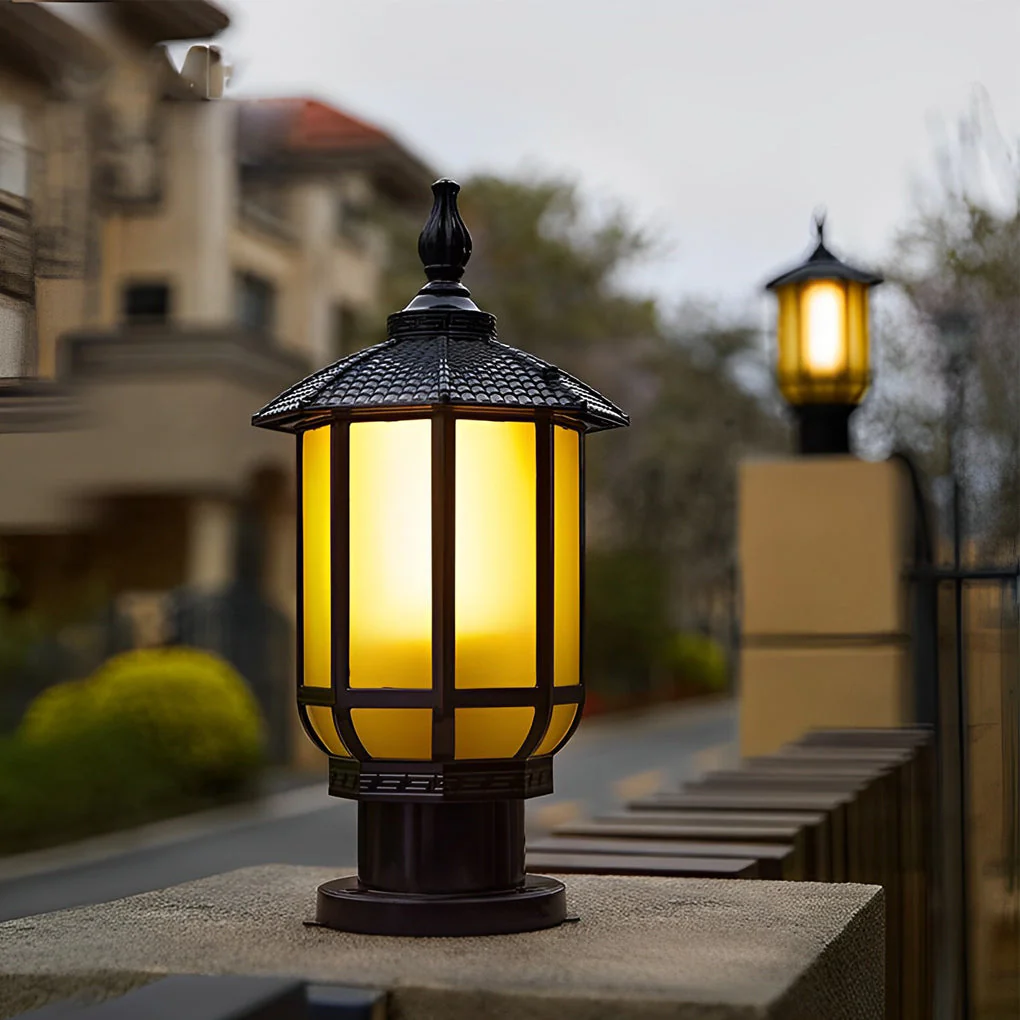 Vincent Retro Outdoor Fence Post Lights - Image 4