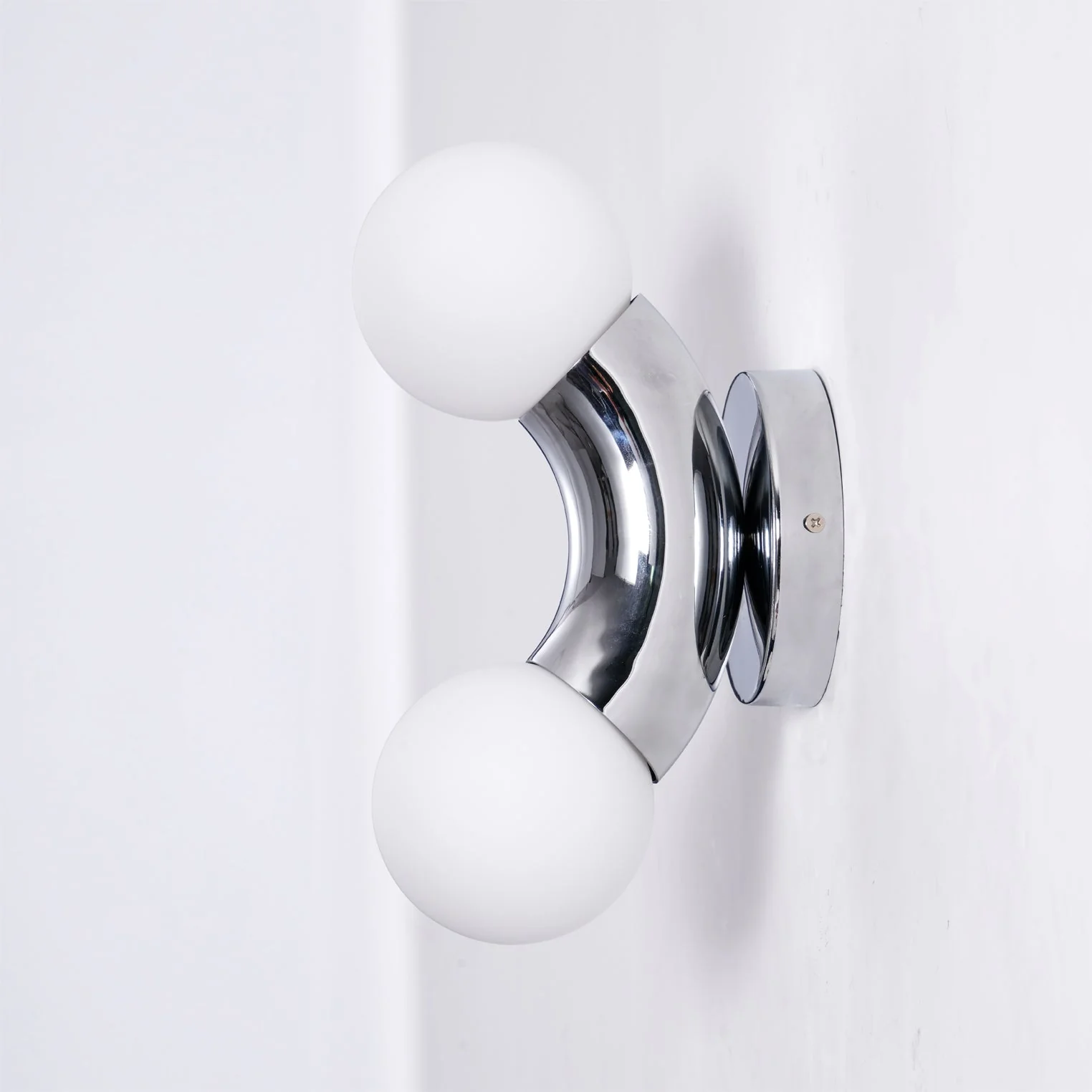 Ithaara Premium Nordic Art Glass Wall Lamp - Image 16