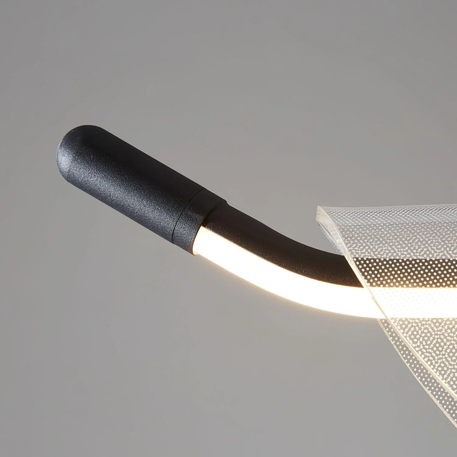 Vire Minimalistic Pendant Light - Image 23