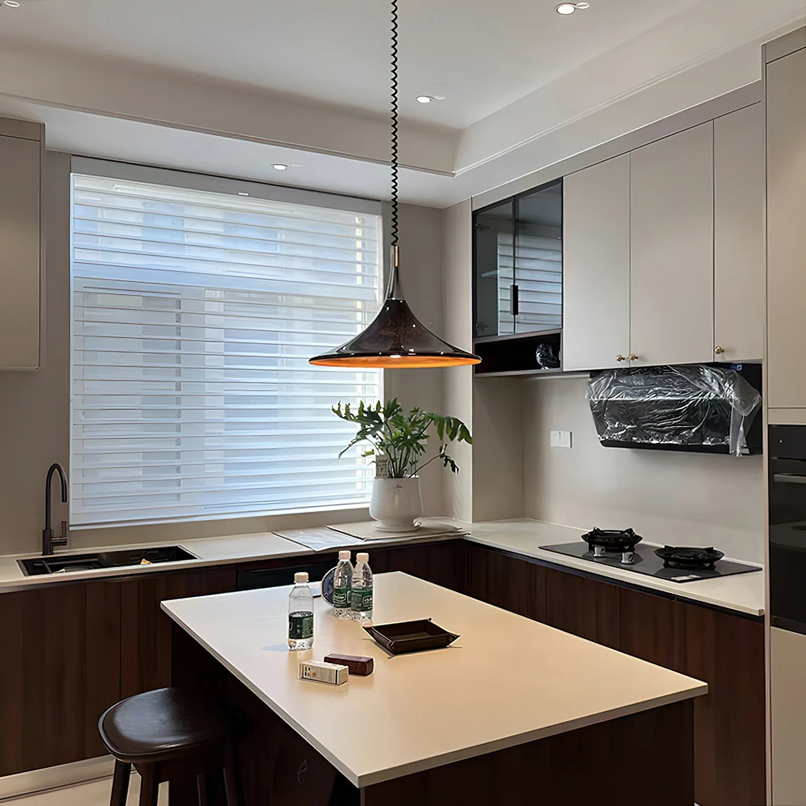 Viron Modern Plexiglass Pendant Light - Image 5