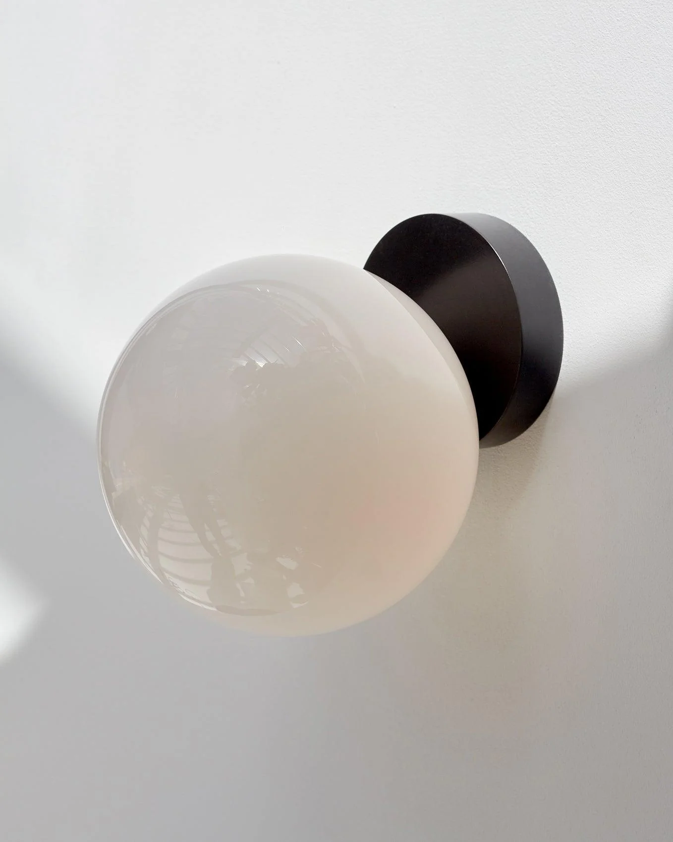Vivinia Modern Minimalist Wall Lamp - Image 27