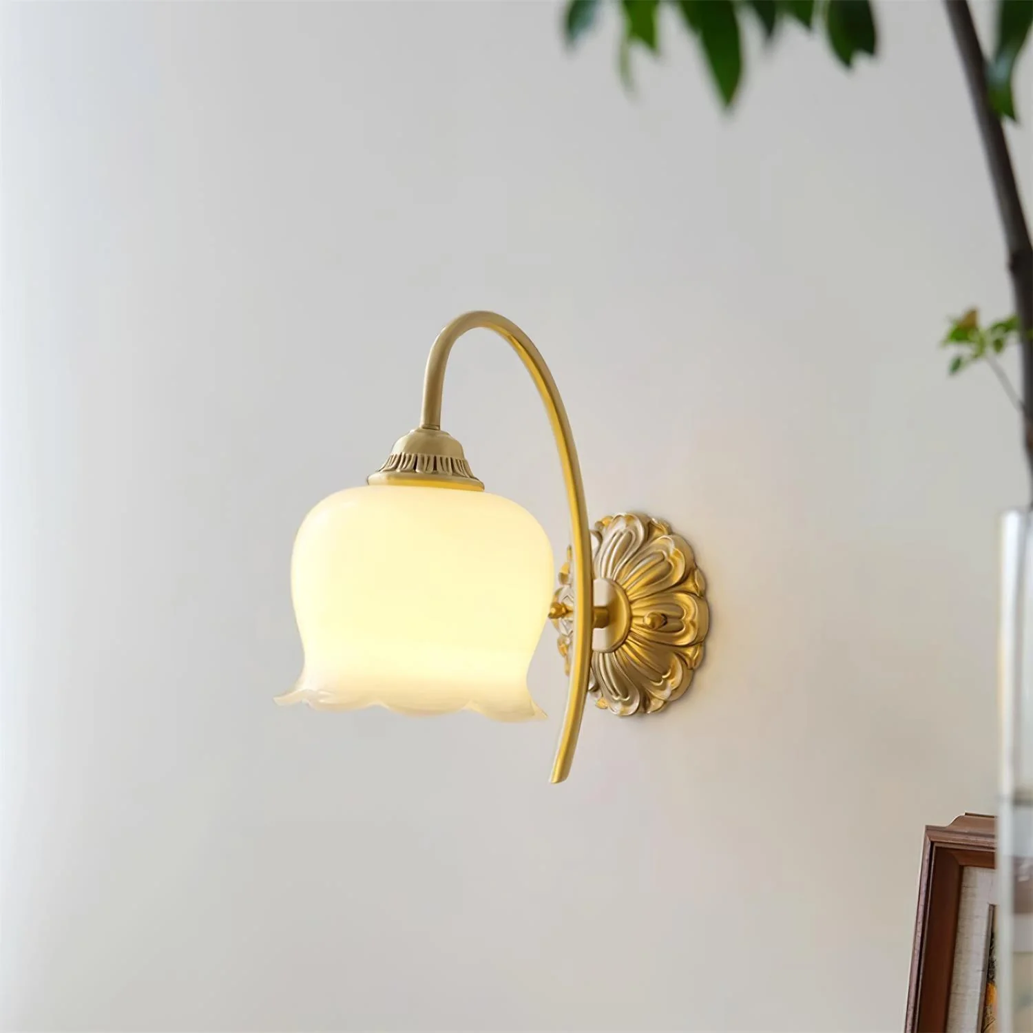 Vivinir Art Flower Brass Resin Wall Lamp - Image 19