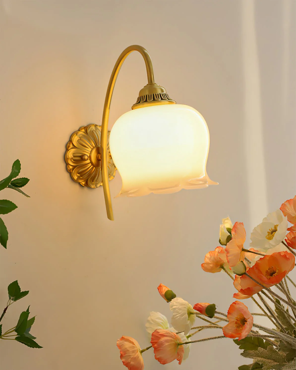 Vivinir Art Flower Brass Resin Wall Lamp - Image 21