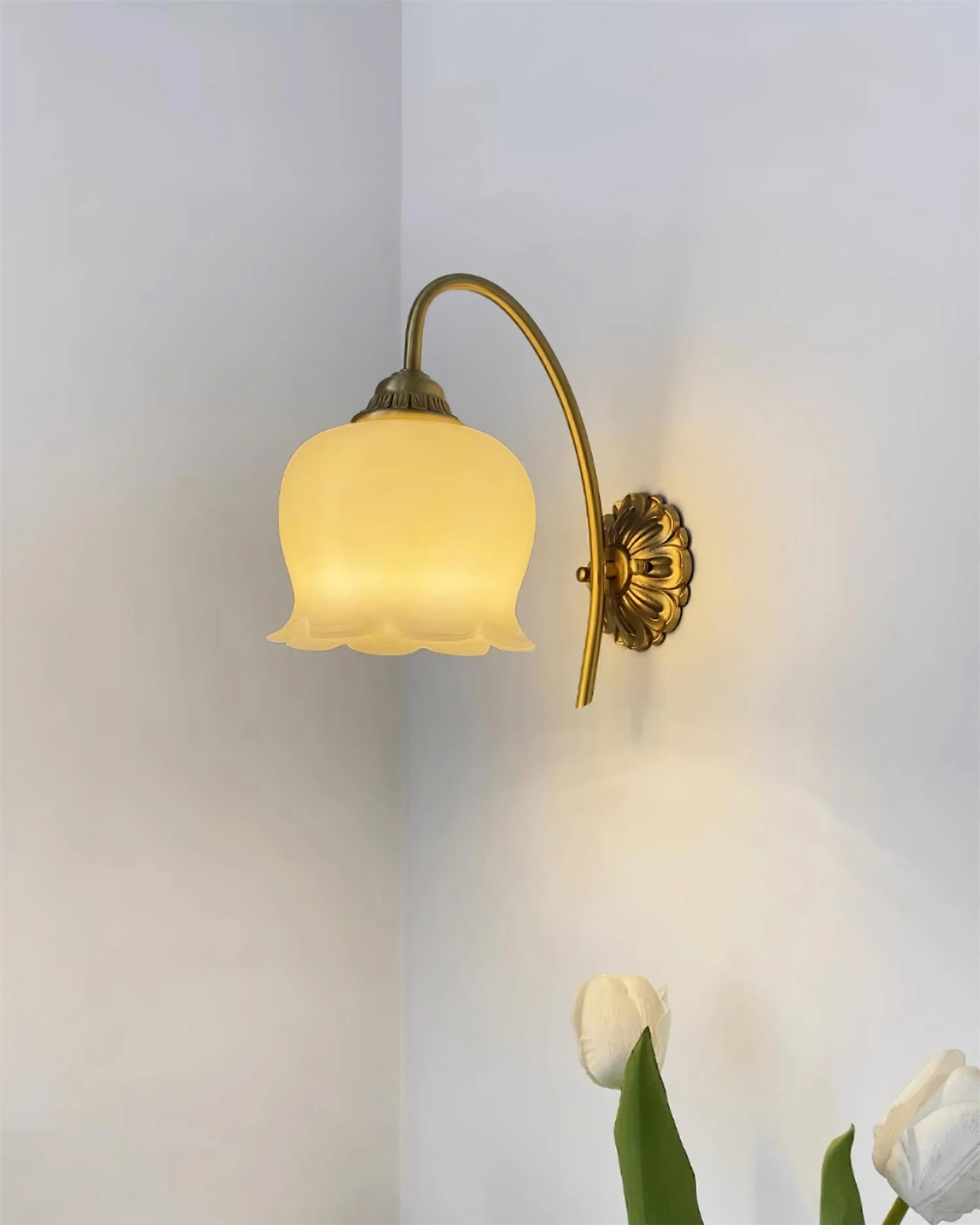 Vivinir Art Flower Brass Resin Wall Lamp - Image 27