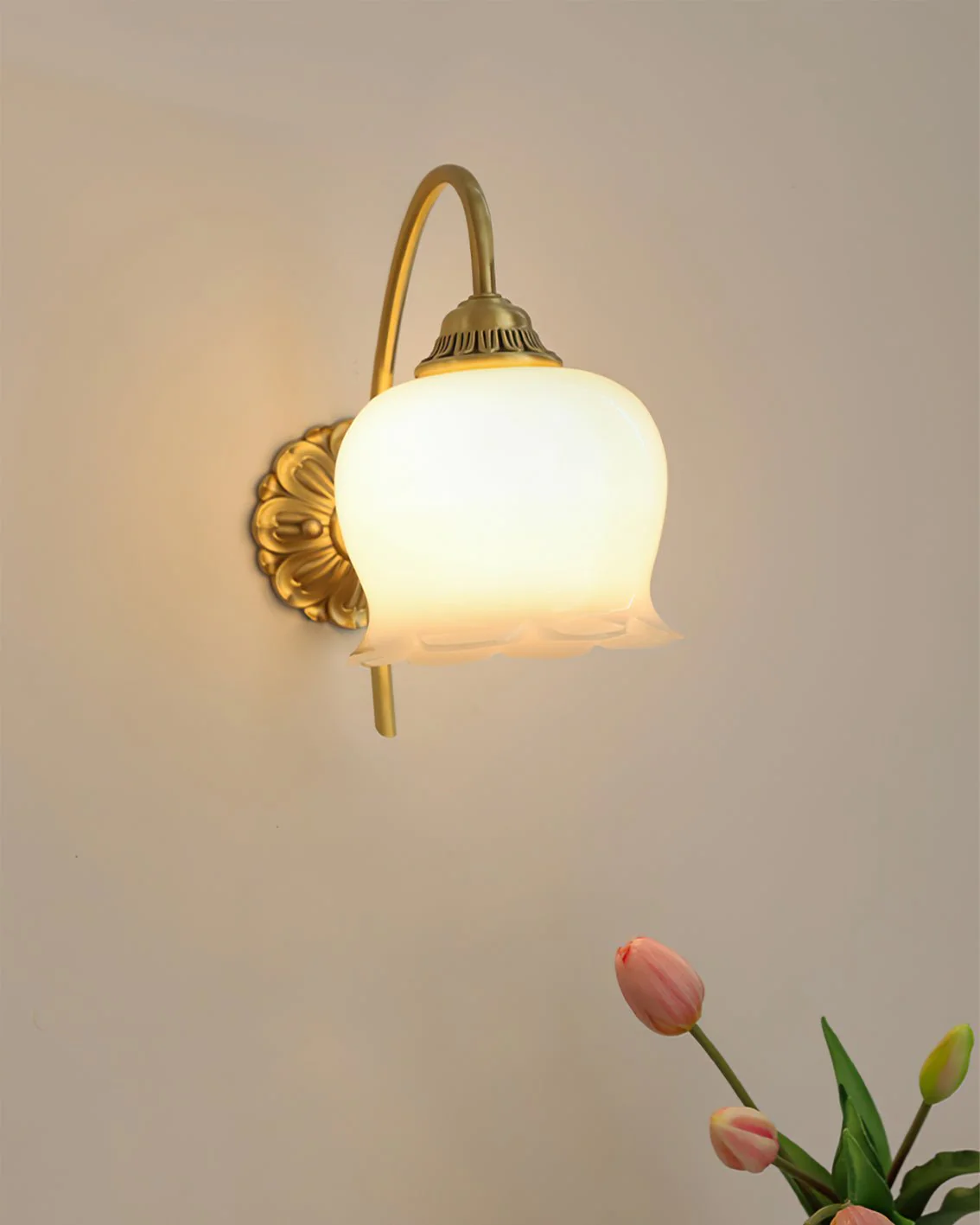 Vivinir Art Flower Brass Resin Wall Lamp - Image 7