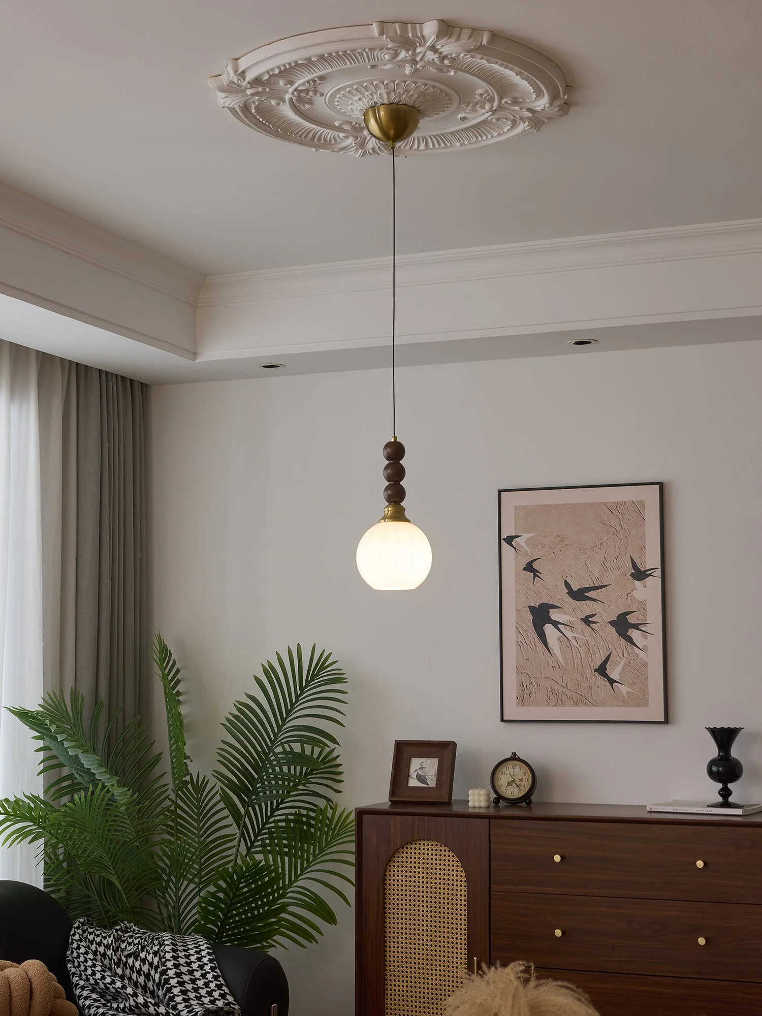 Vothaila Traditional Elegance Vintage Glass Wood Pendant Light - Image 14