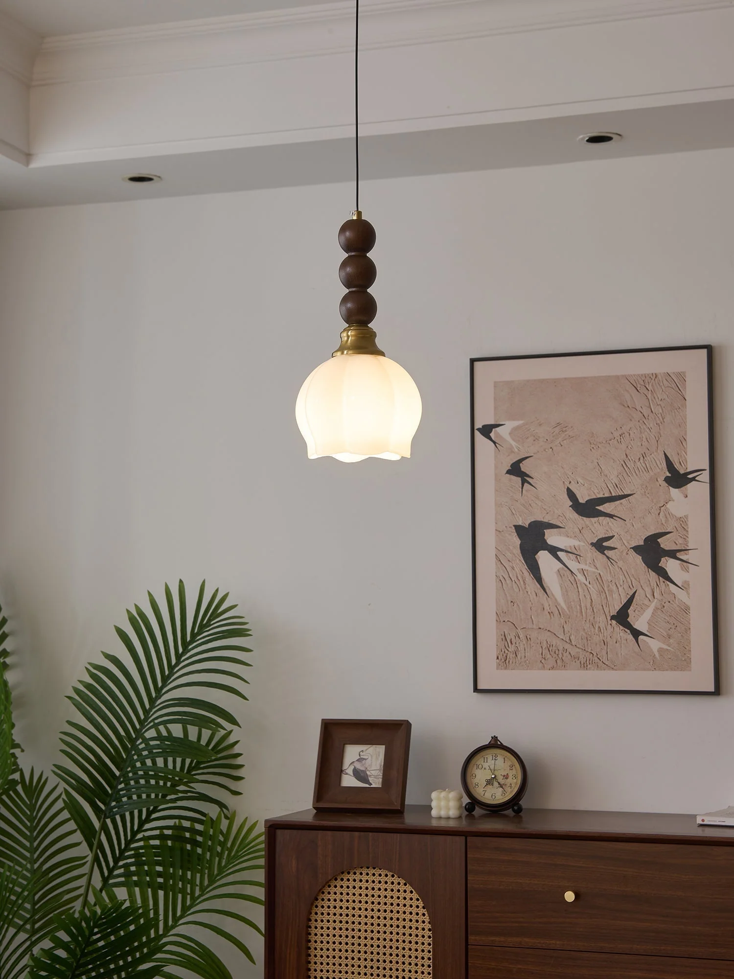 Vothaila Traditional Elegance Vintage Glass Wood Pendant Light - Image 18