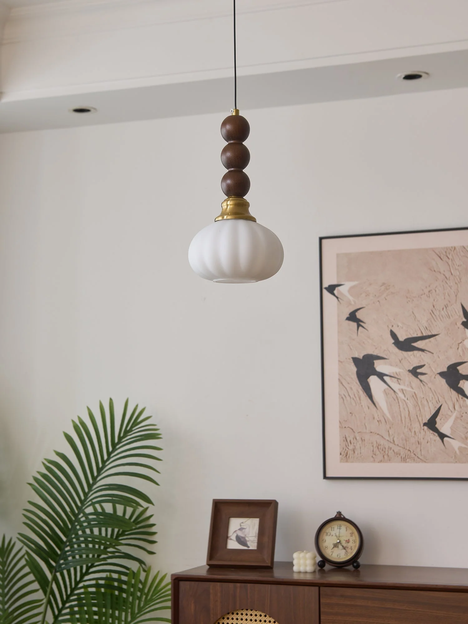 Vothaila Traditional Elegance Vintage Glass Wood Pendant Light - Image 27