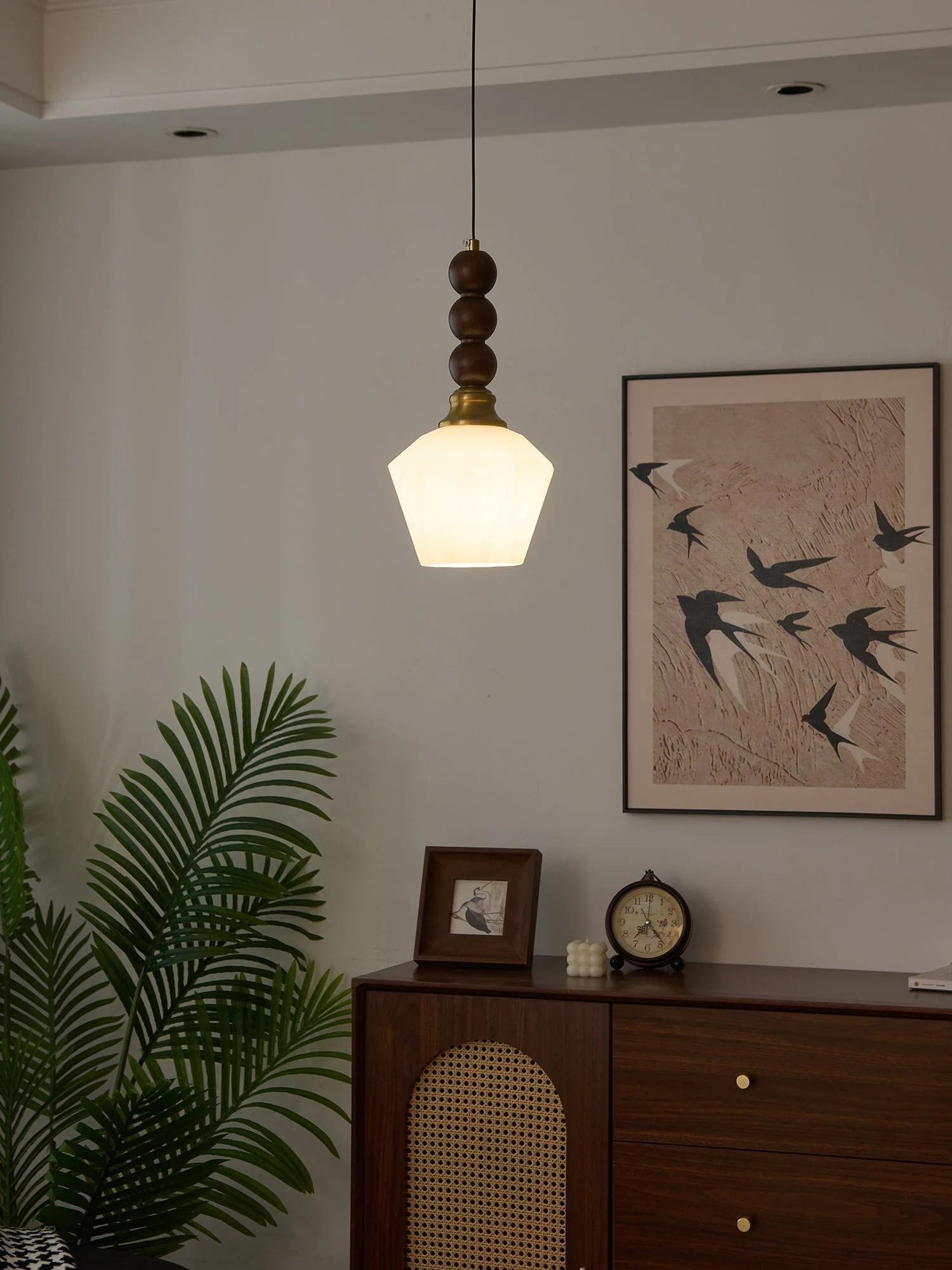 Vothaila Traditional Elegance Vintage Glass Wood Pendant Light - Image 39