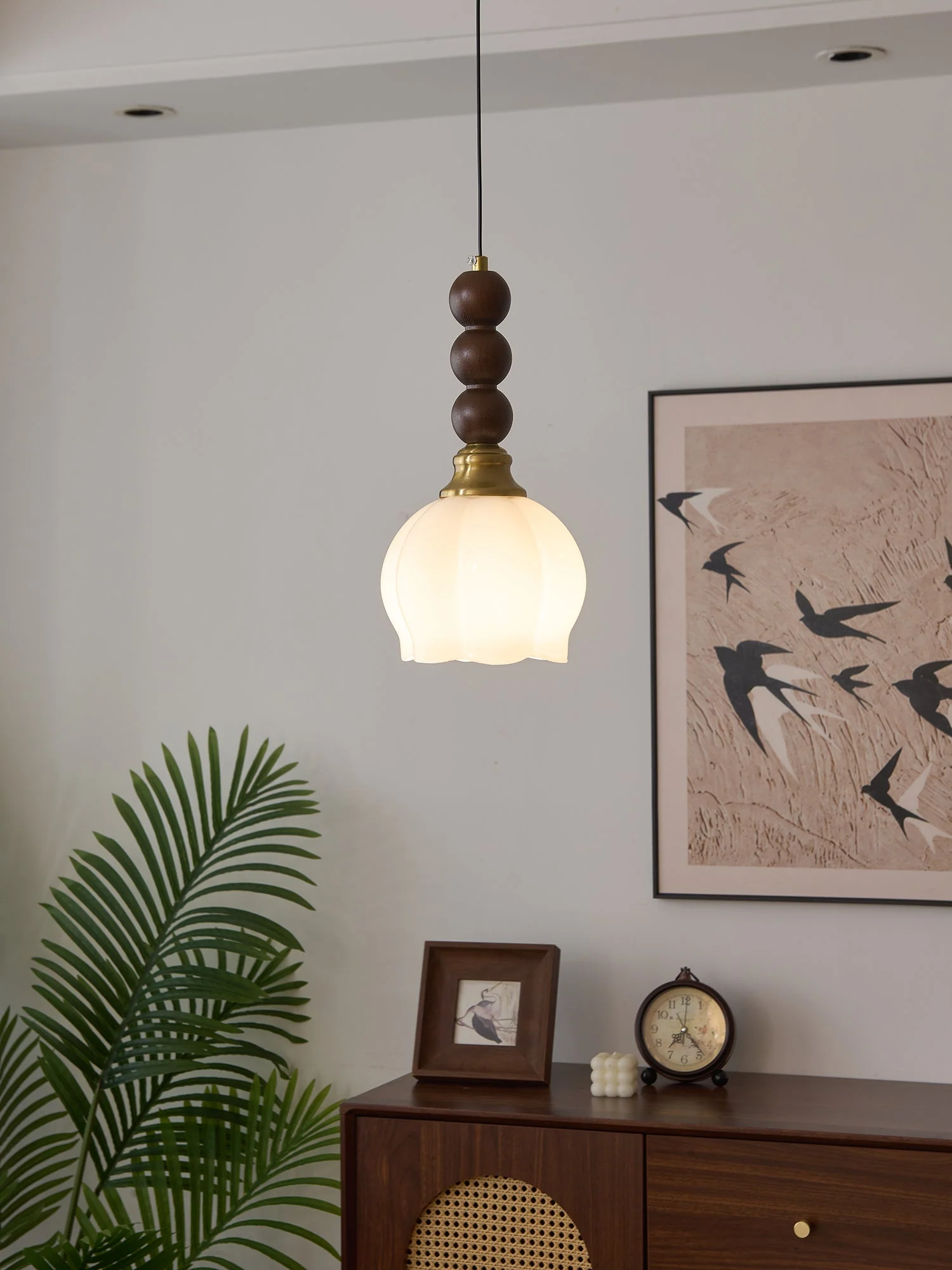Vothaila Traditional Elegance Vintage Glass Wood Pendant Light - Image 4