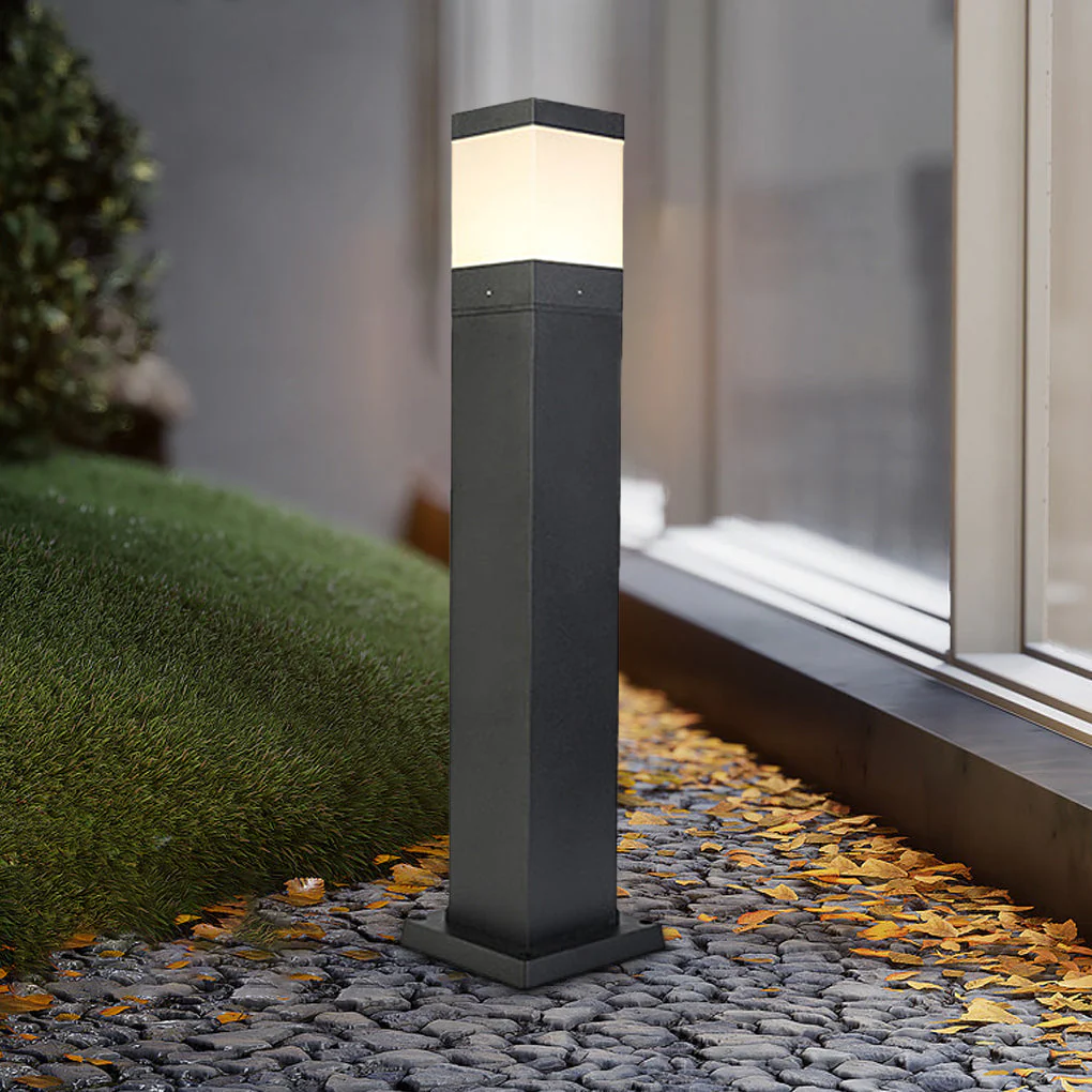 Wndy Minimalist Elegant Outdoor Bollard Light - Image 4