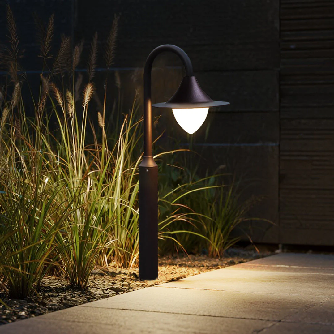 Woody Minimalist Elegance Outdoor Path Light