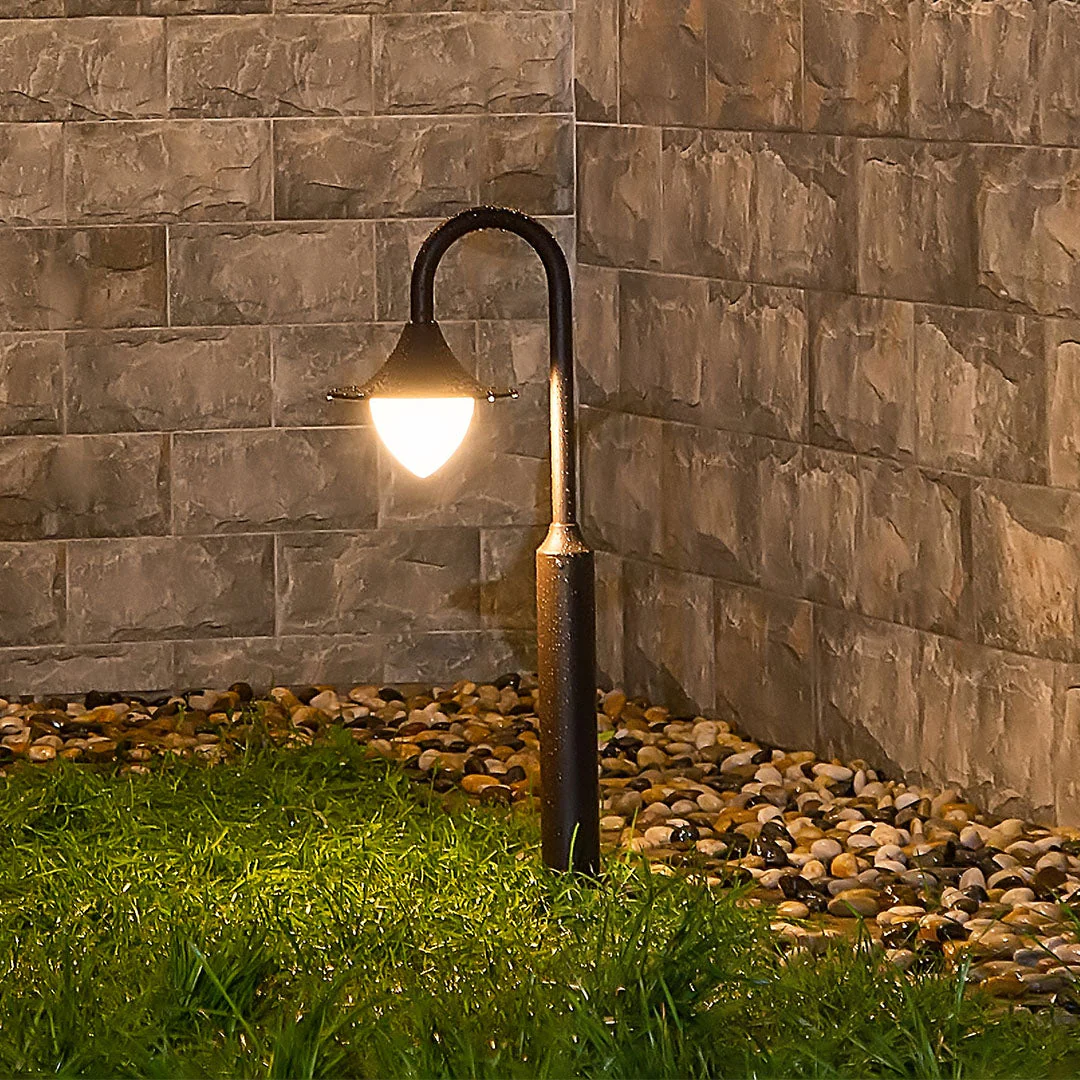 Woody Minimalist Elegance Outdoor Path Light - Image 3