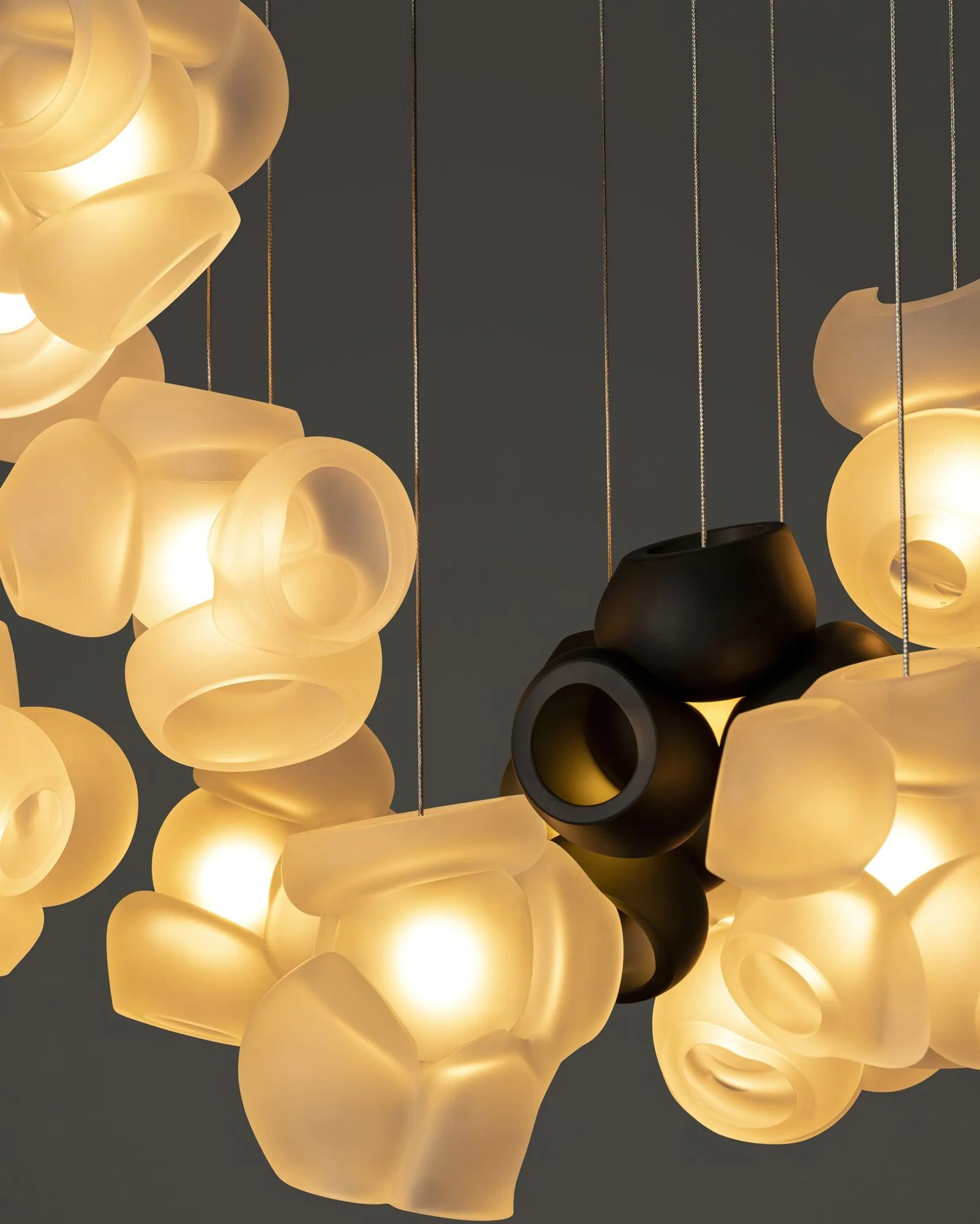 Zamarir Bubbles Cluster Glass Pendant Light - Image 9