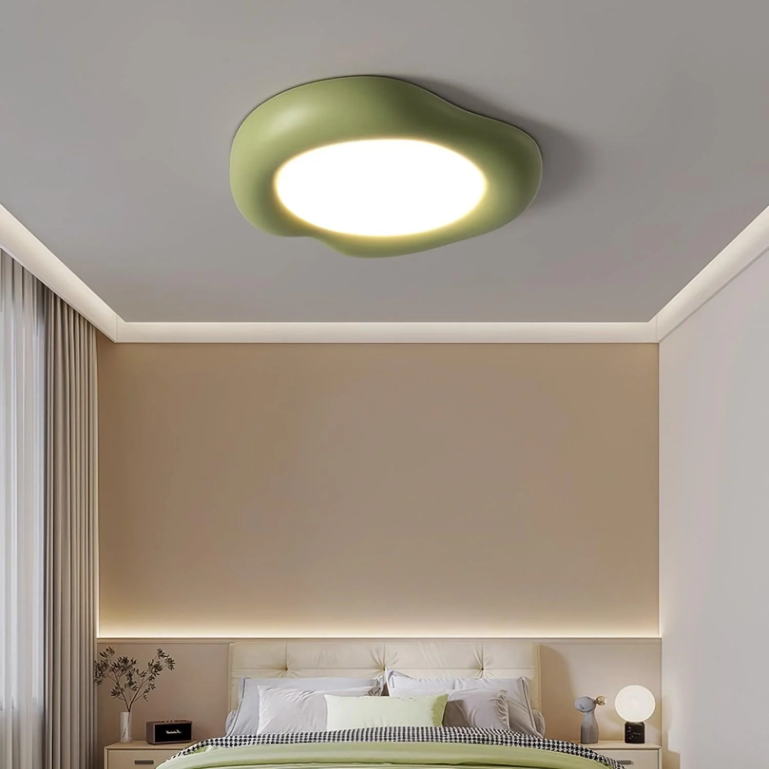 Zelaeis Shaped Apple Resin Ceiling Lamp - Image 4