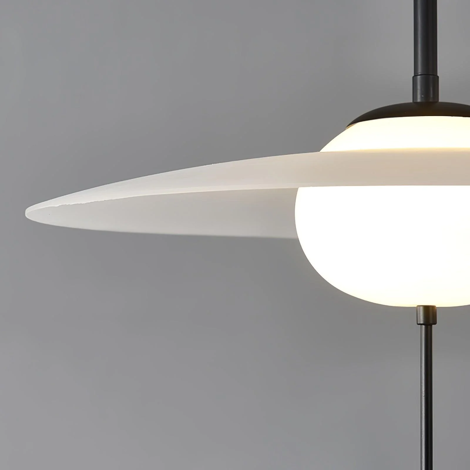 Zelara Classic Industrial Pendant Lamp - Image 2