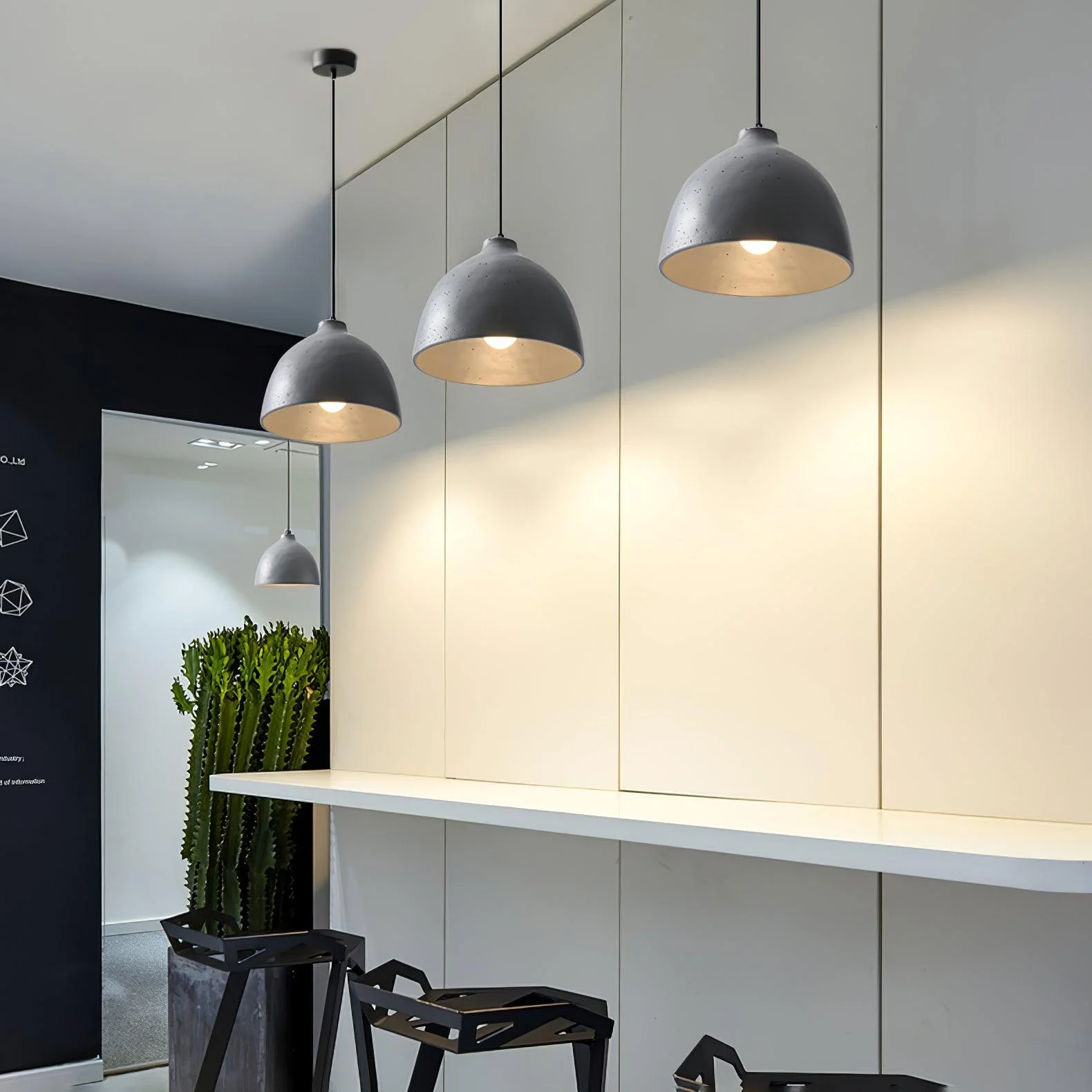 Zelora Resin Classic Pendant Lamp - Image 12