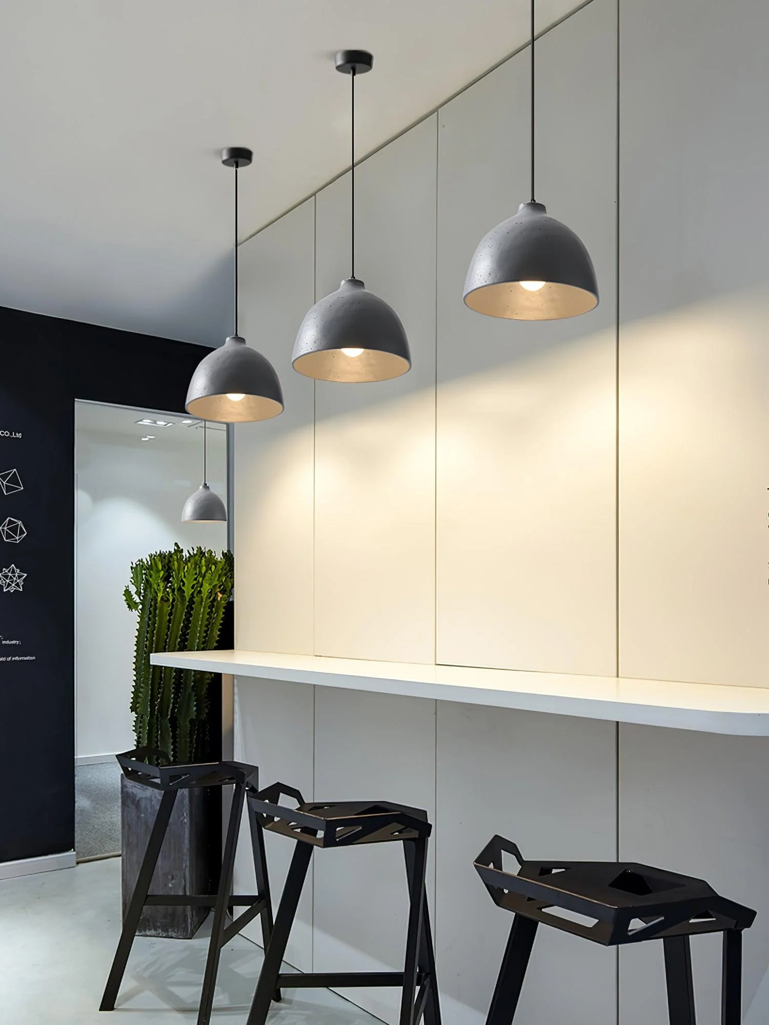 Zelora Resin Classic Pendant Lamp - Image 39