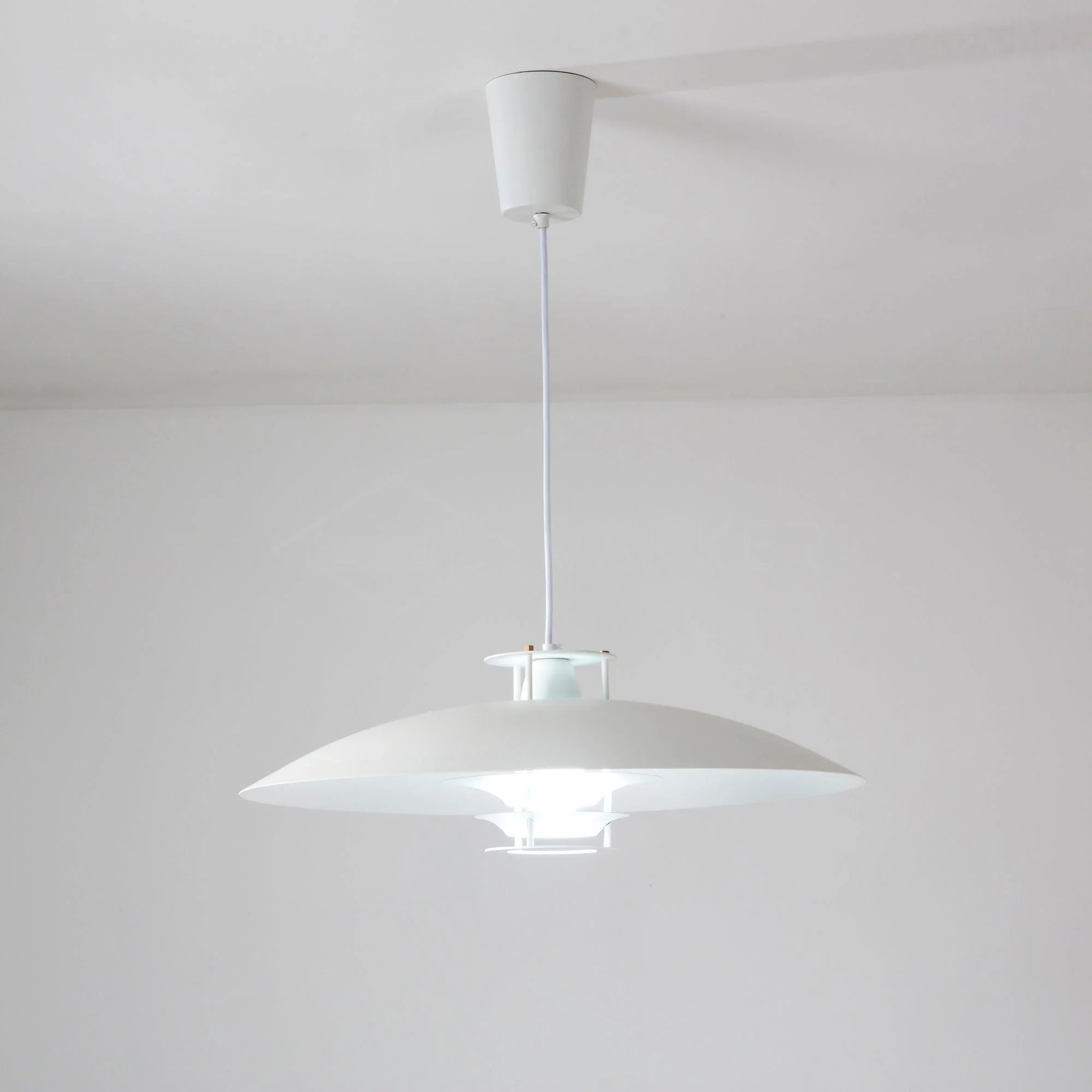 Zenith Modern Aluminum Pendant Light - Image 20