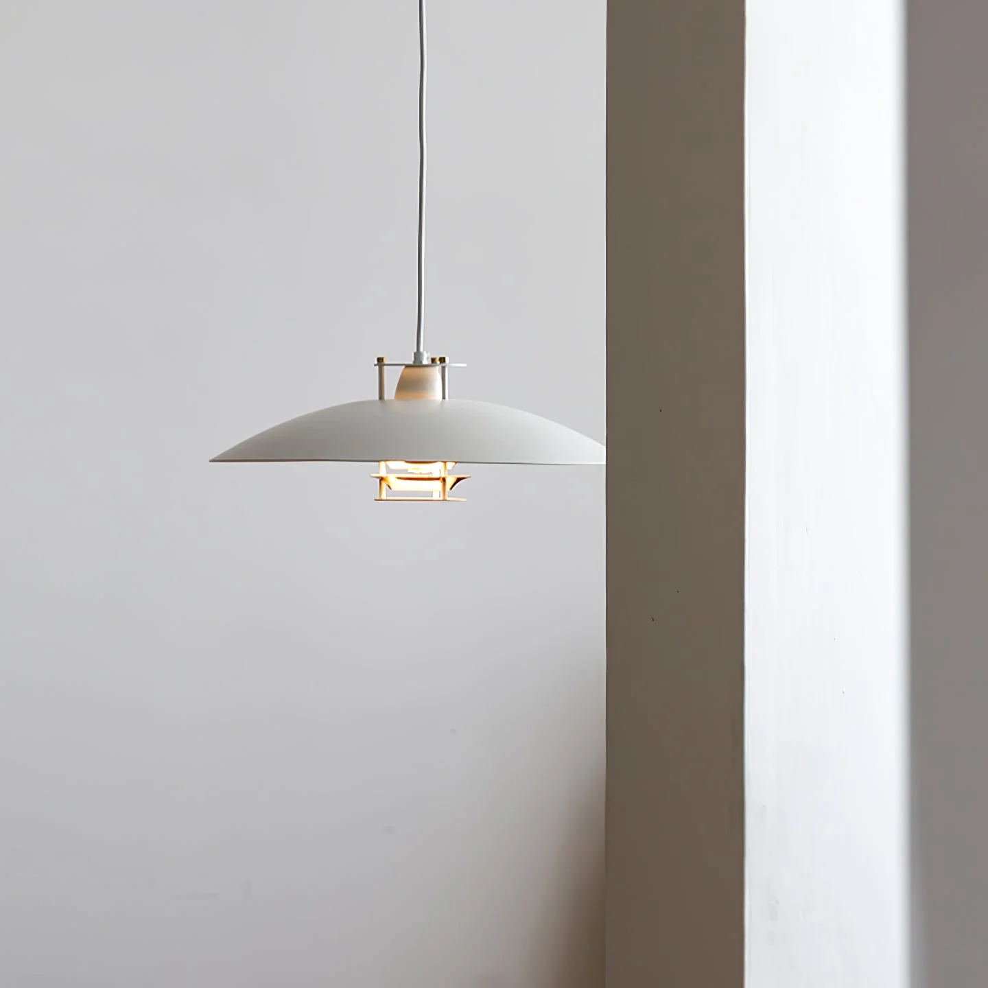 Zenith Modern Aluminum Pendant Light - Image 38