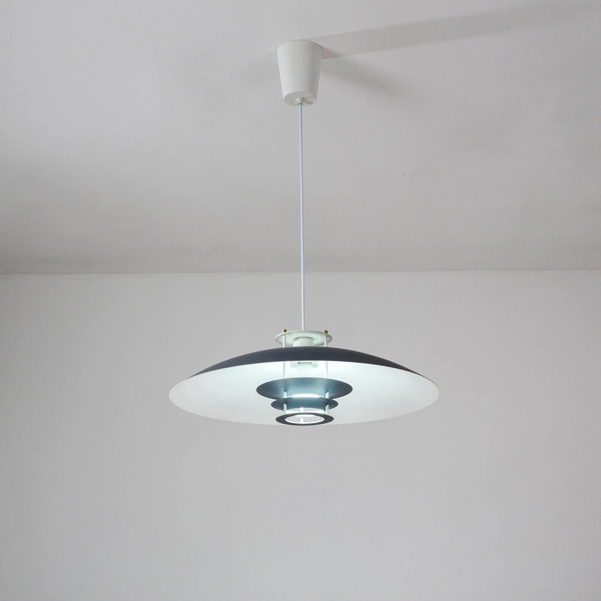 Zenith Modern Aluminum Pendant Light - Image 9