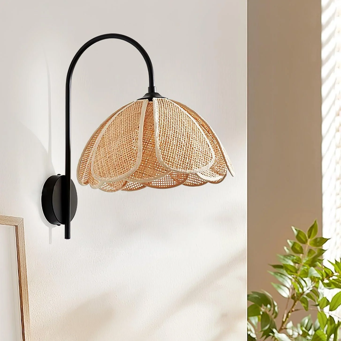 Zevelia Elegance Natural Petal Rattan Wall Lamp - Image 16