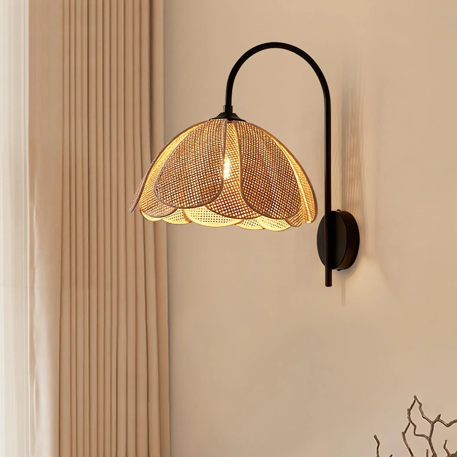 Zevelia Elegance Natural Petal Rattan Wall Lamp - Image 23