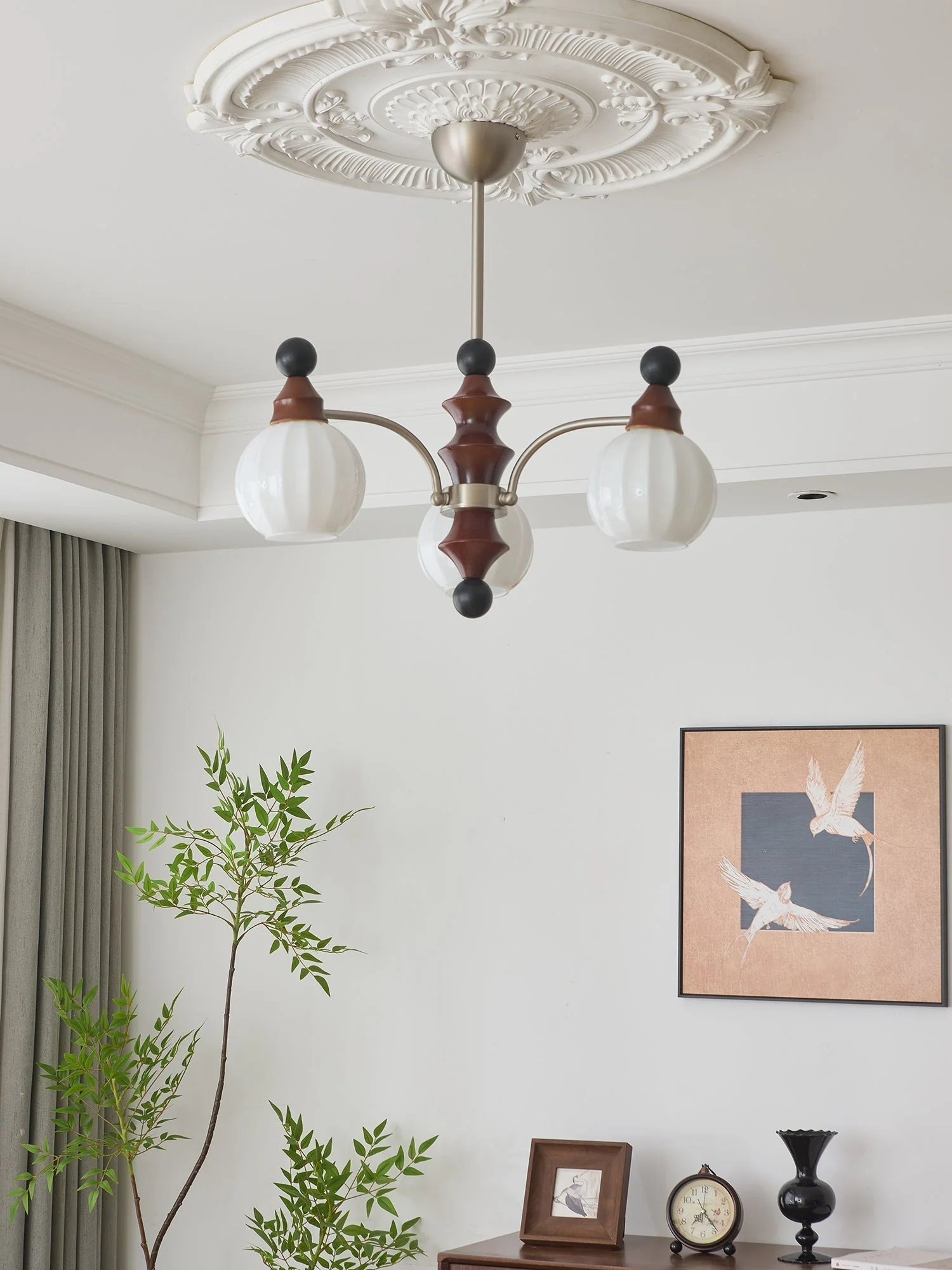 Zosilara Traditional Elegance Wood Chandelier - Image 39